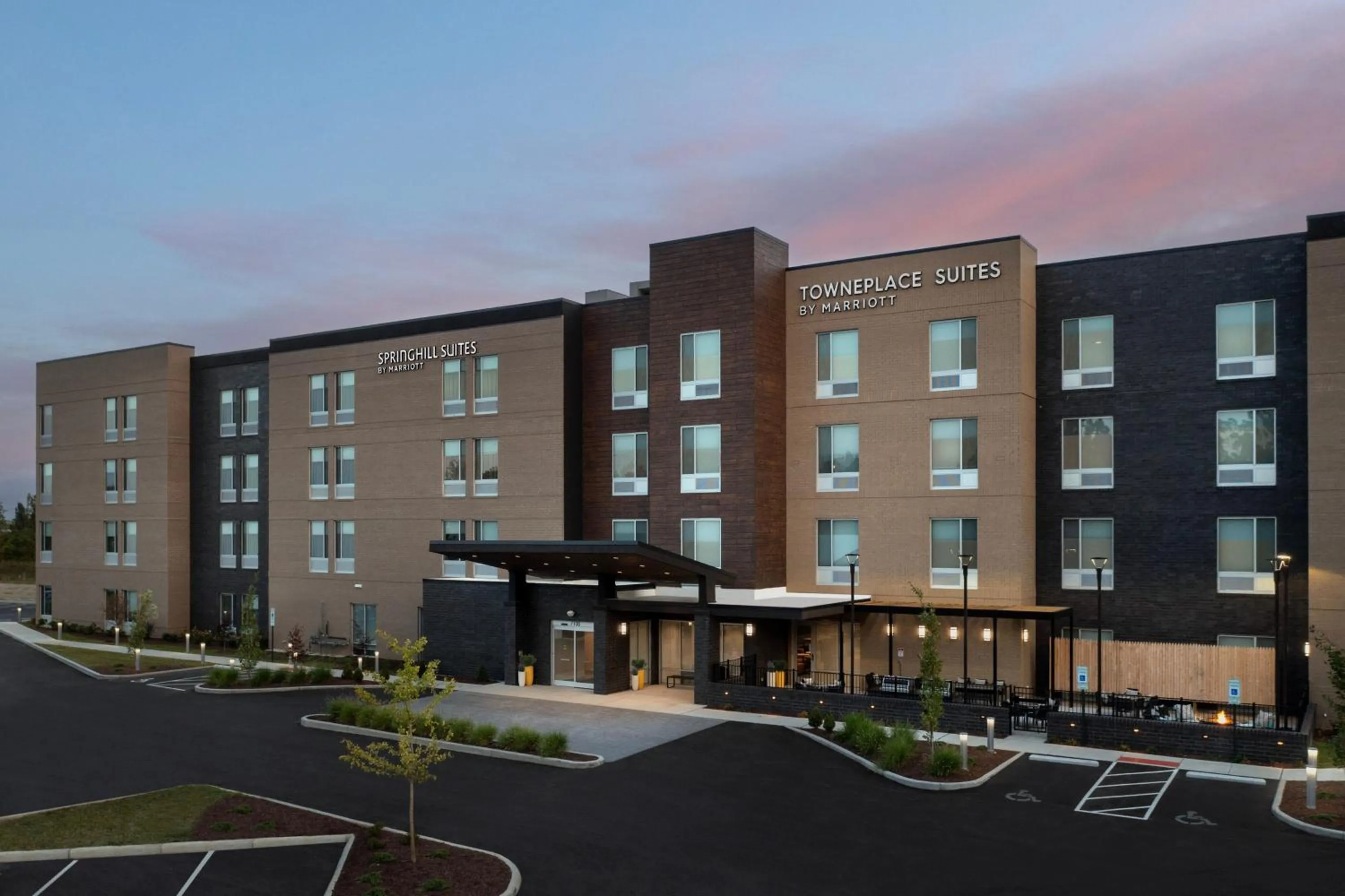 Property building in TownePlace Suites by Marriott Cincinnati Mason
