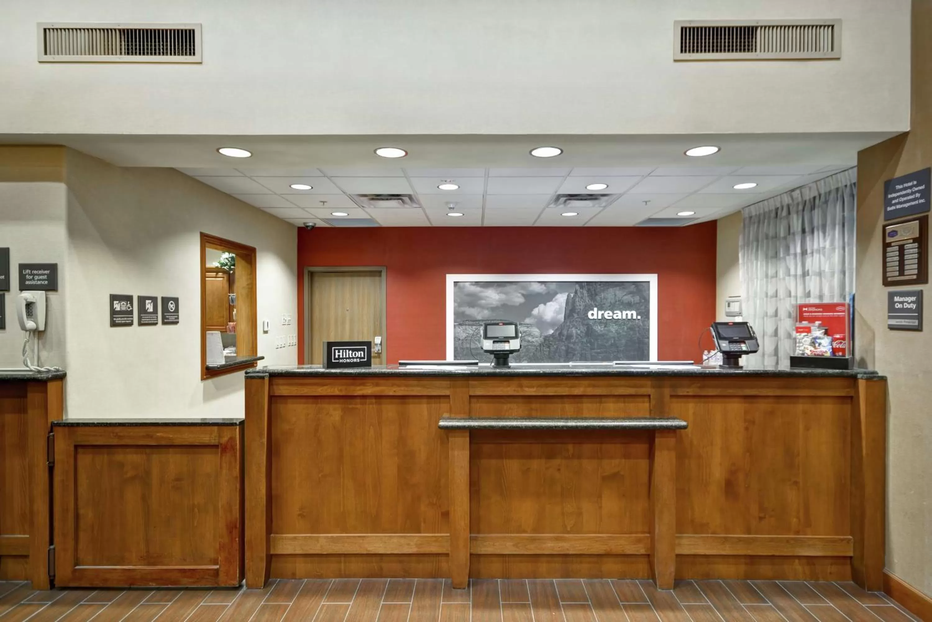 Lobby or reception in Hampton Inn & Suites Yuma