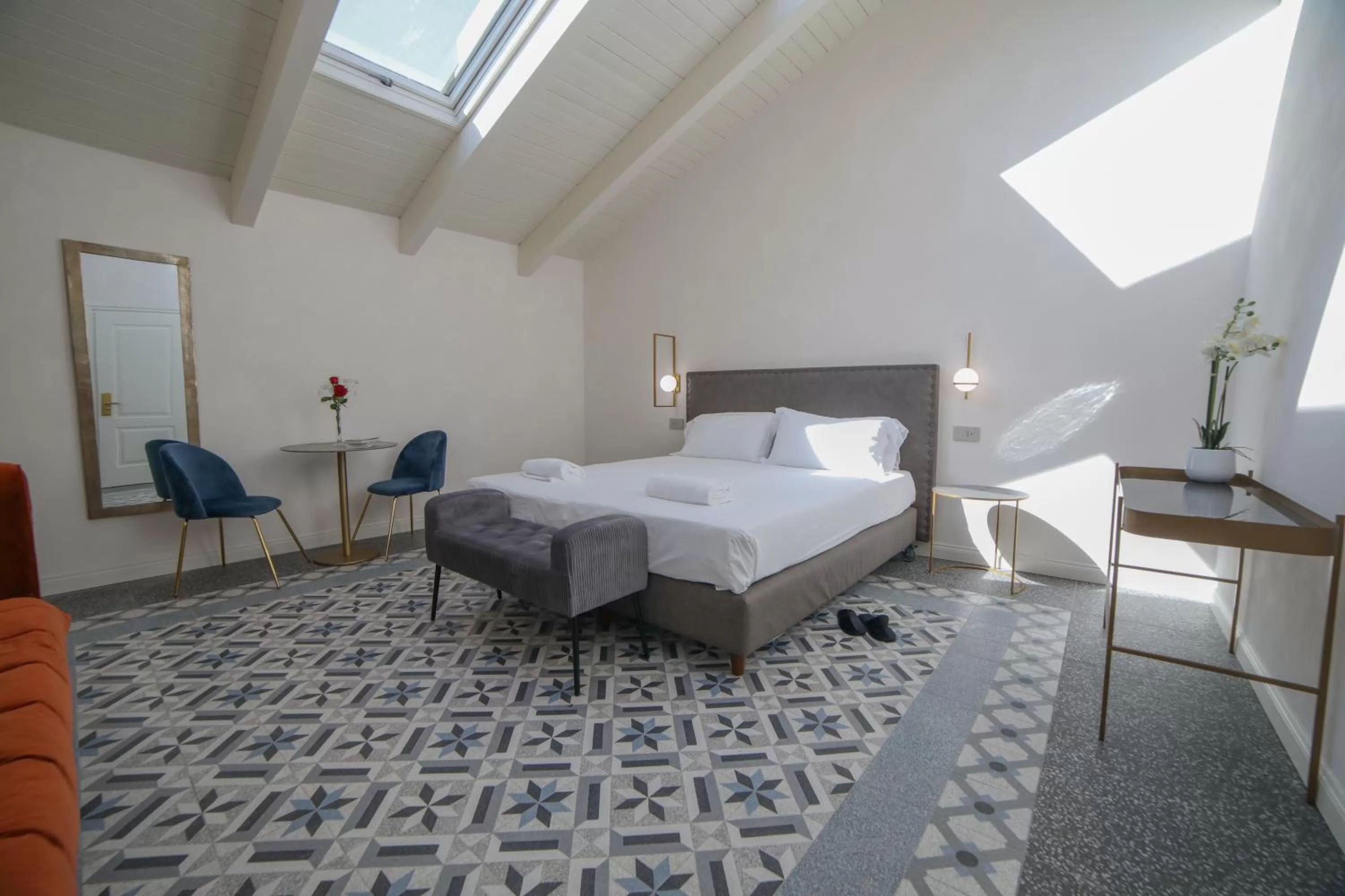 Decorative detail, Bed in 20 Miglia Albergo Diffuso