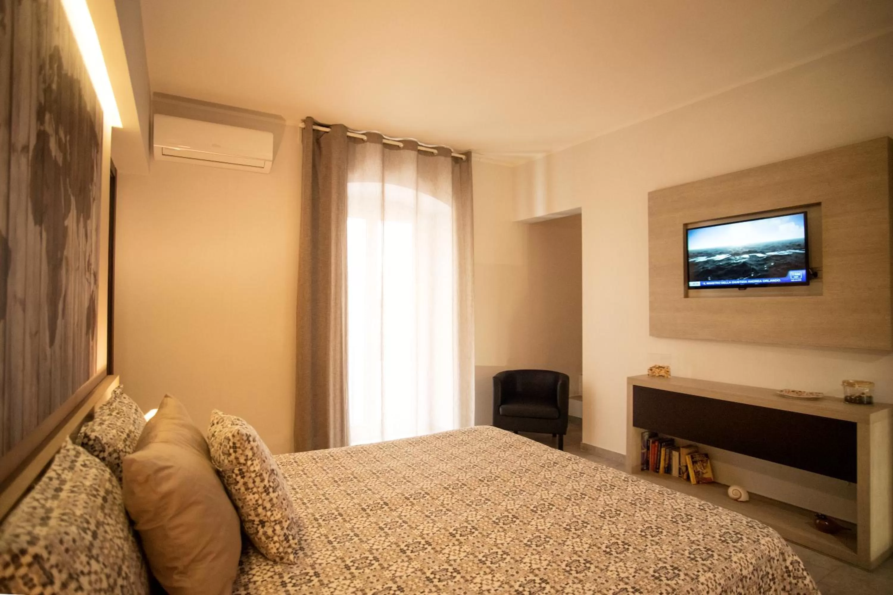 Photo of the whole room, Bed in Guest House Centrale