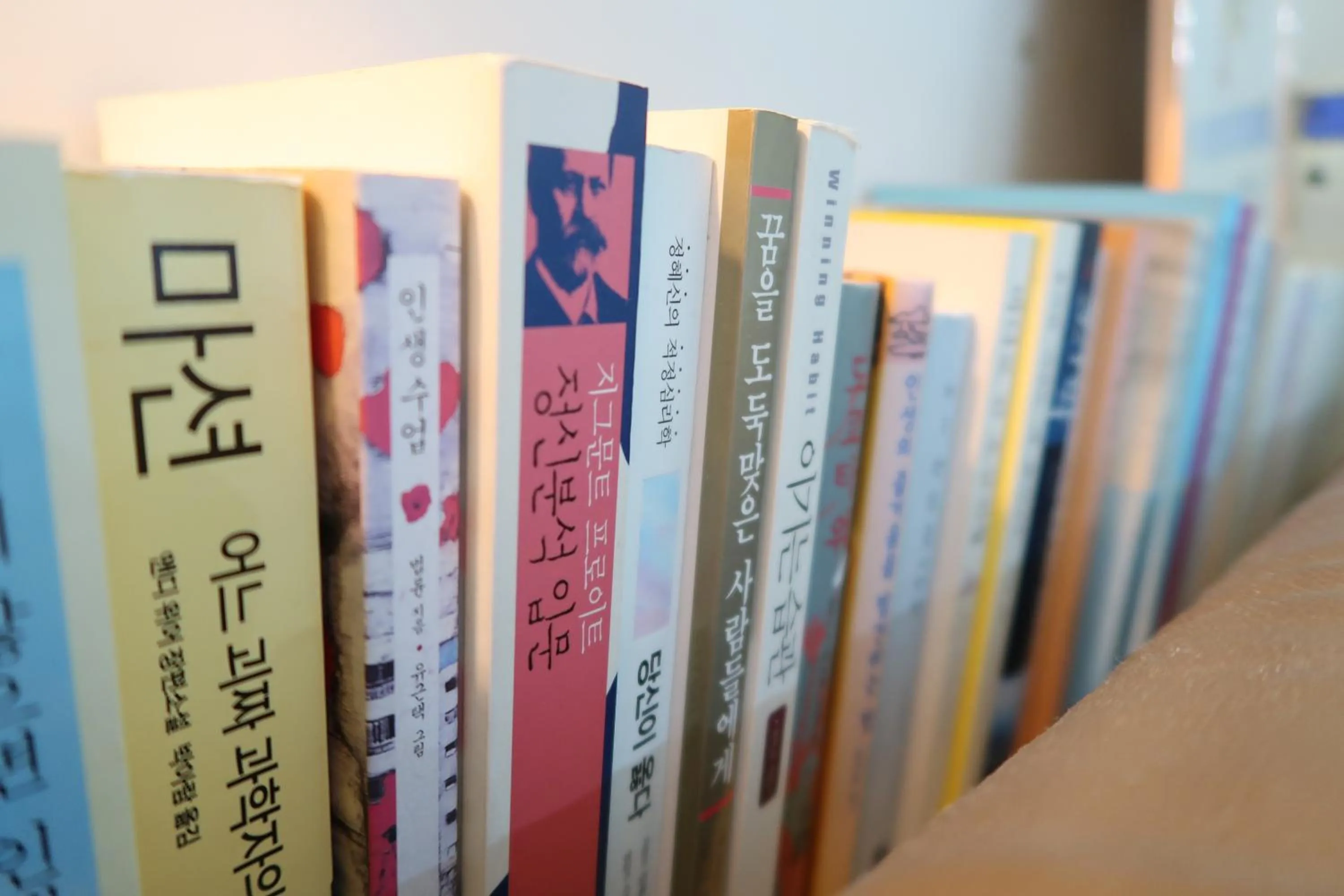 Library in Andong Poong-gyung HOSTEL n LIBRARY