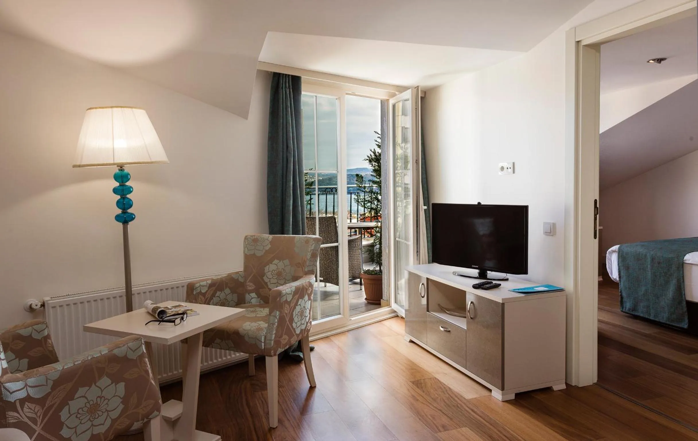 TV and multimedia in Turkuaz Suites Bosphorus