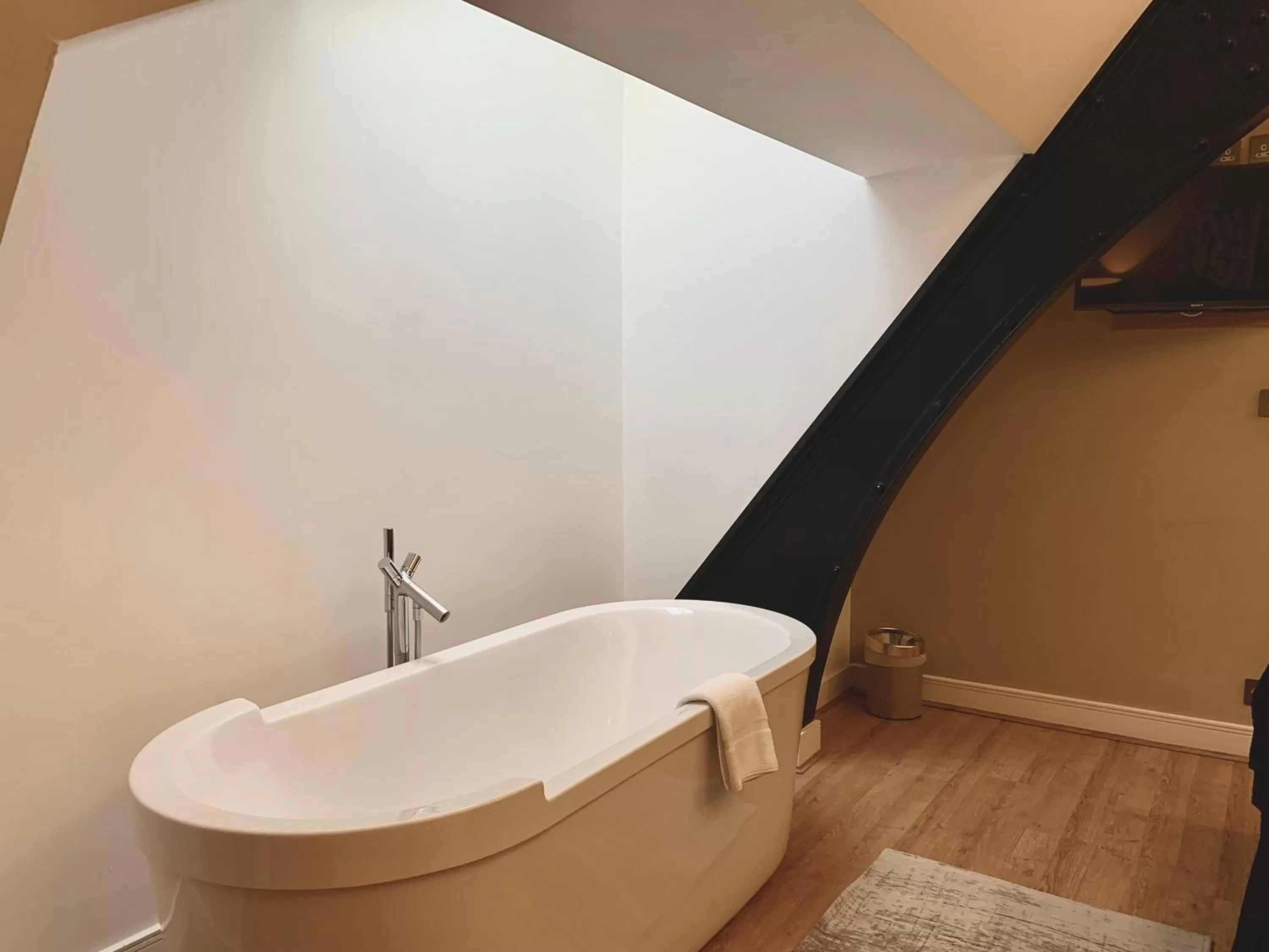 Bath in Quebecs Luxury Aparthotel