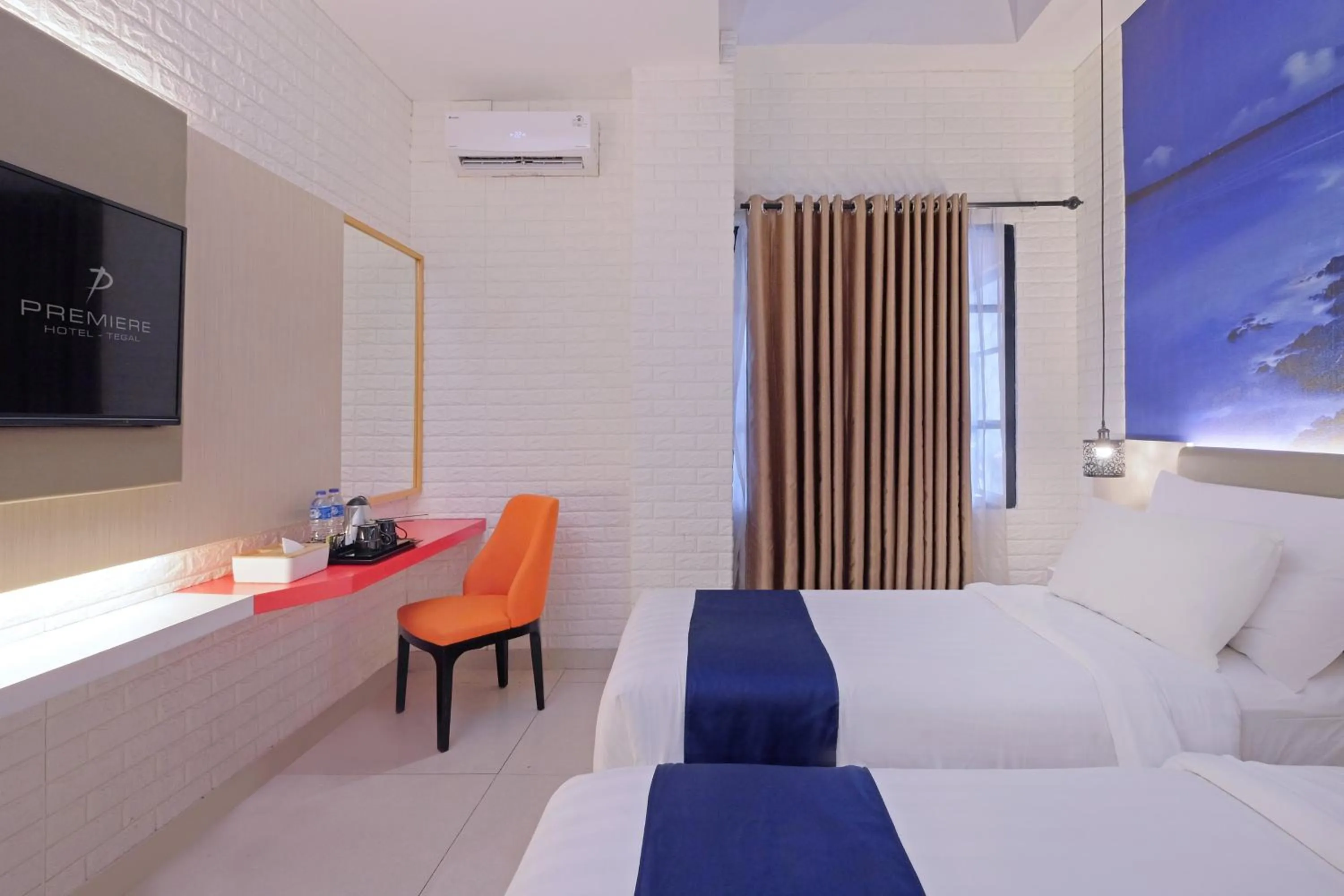 Bed in Premiere Hotel Tegal