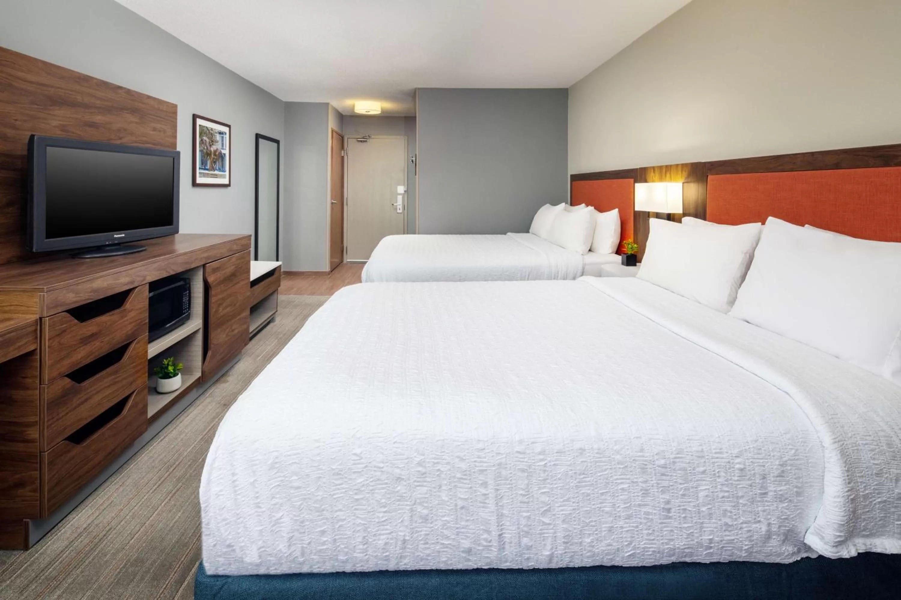 Bed in Hampton Inn Lexington South