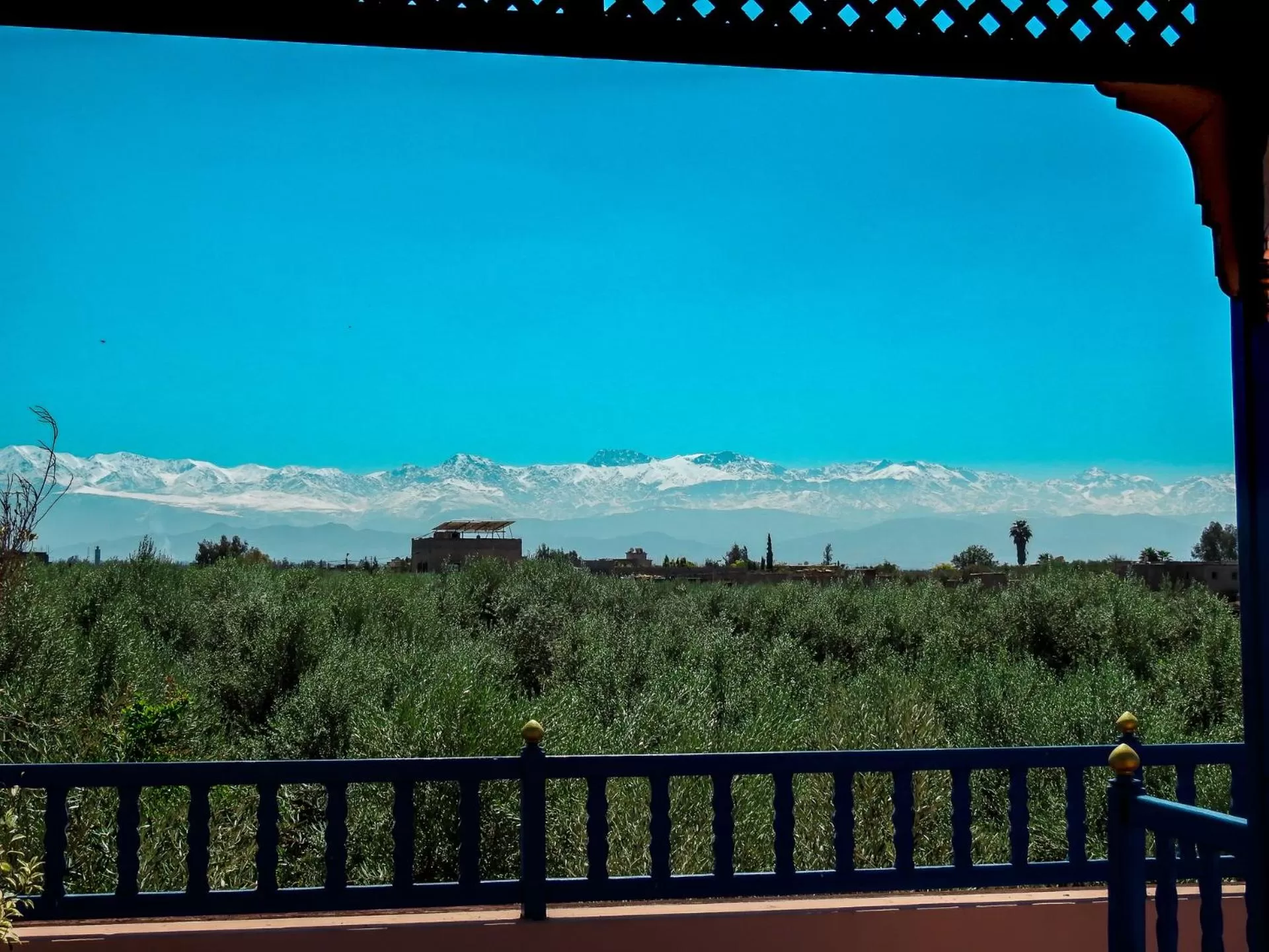 Mountain view in Le Bleu House