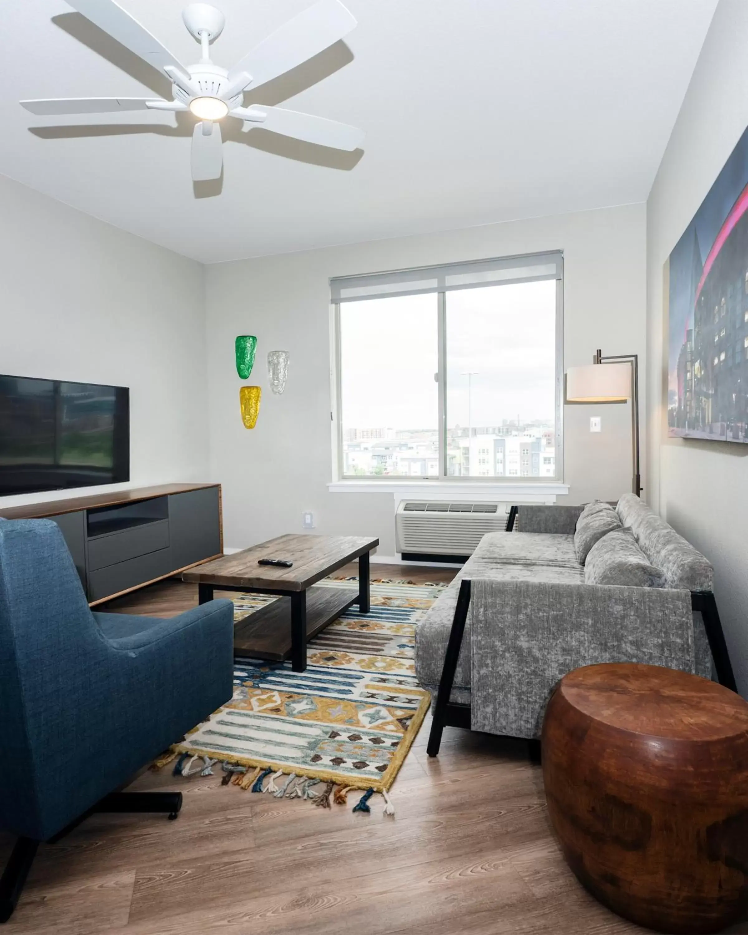 Superior One-Bedroom + Open Den (Self Check-in with Virtual Front Desk) in Kasa Comma LoHi Denver Superior One-Bedroom + Open Den (Self Check-in with Virtual Front Desk) in Kasa Comma LoHi Denver