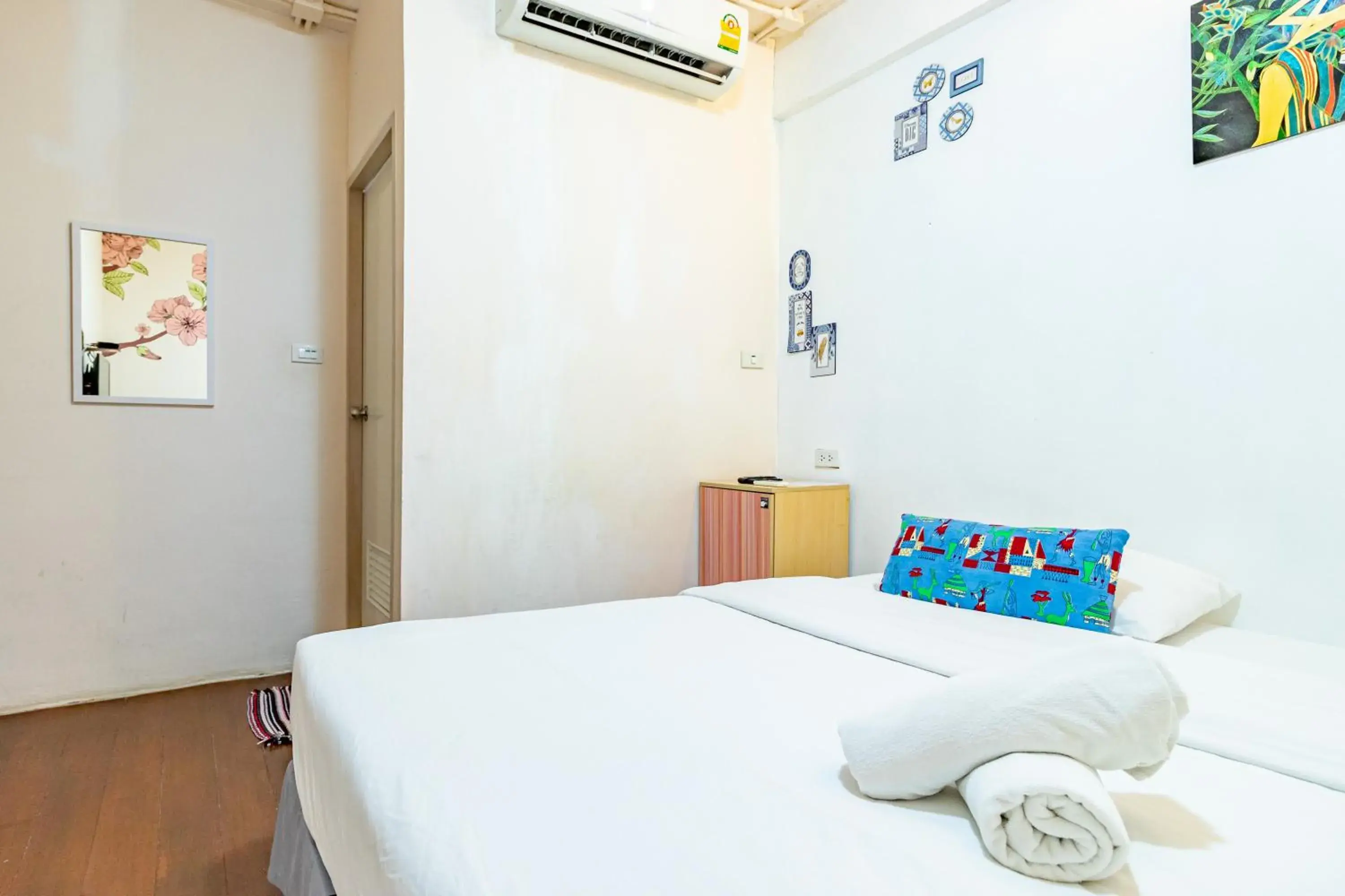 Double Room with Private Bathroom in Sleep Dee Hostel Double Room with Private Bathroom in Sleep Dee Hostel