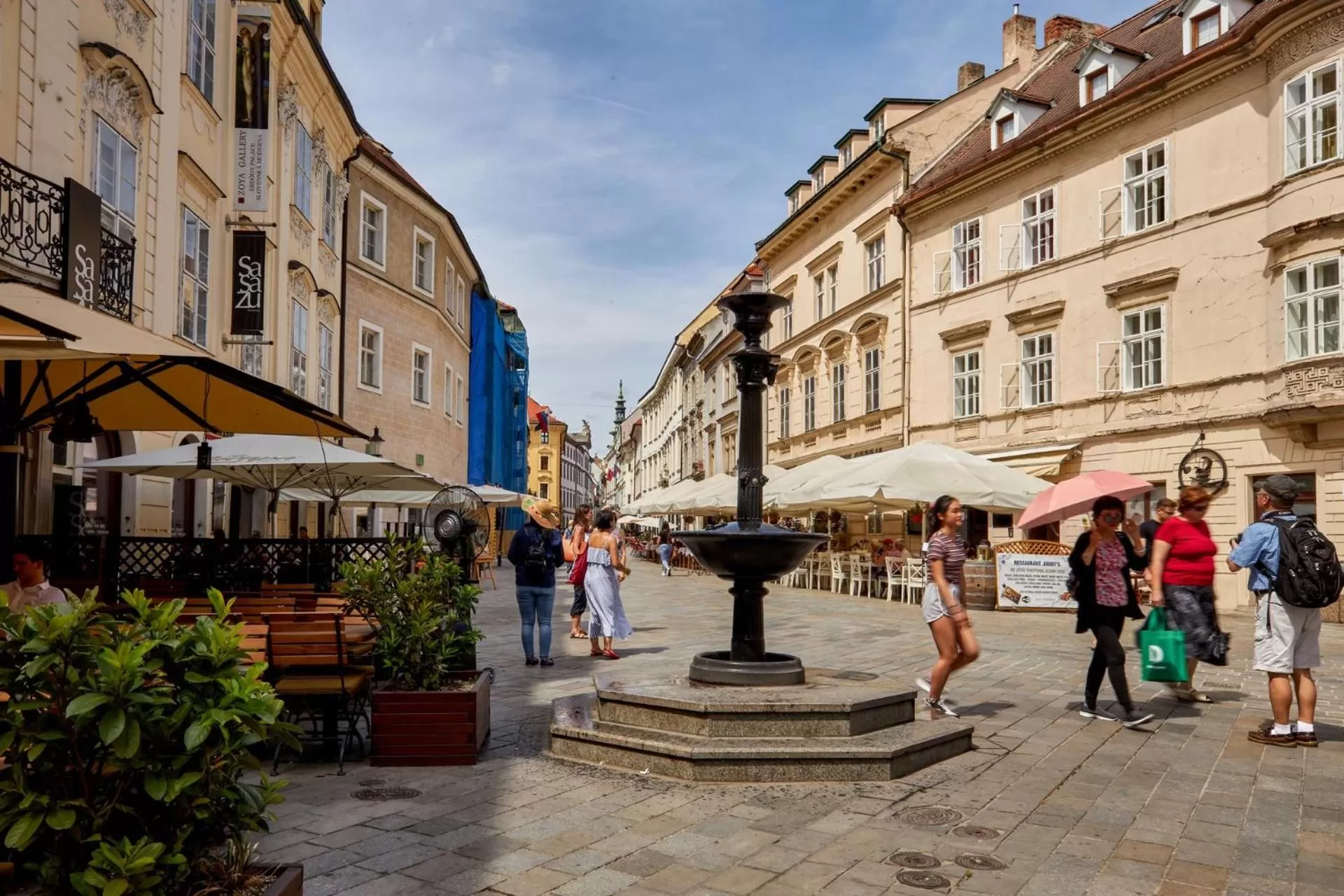 Neighbourhood in Aapartamentoos