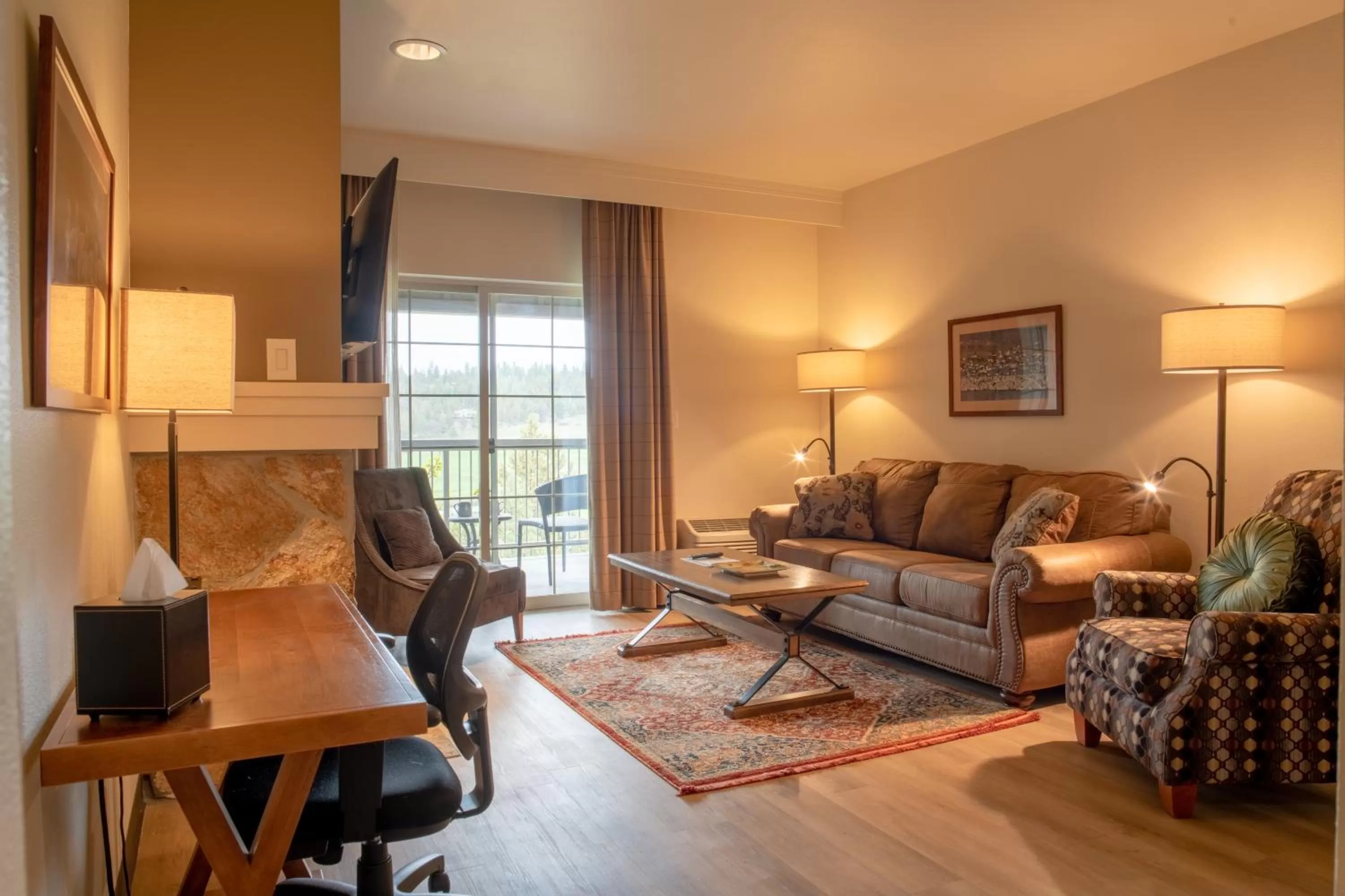 TV and multimedia in Running Y Ranch Golf & Spa Resort