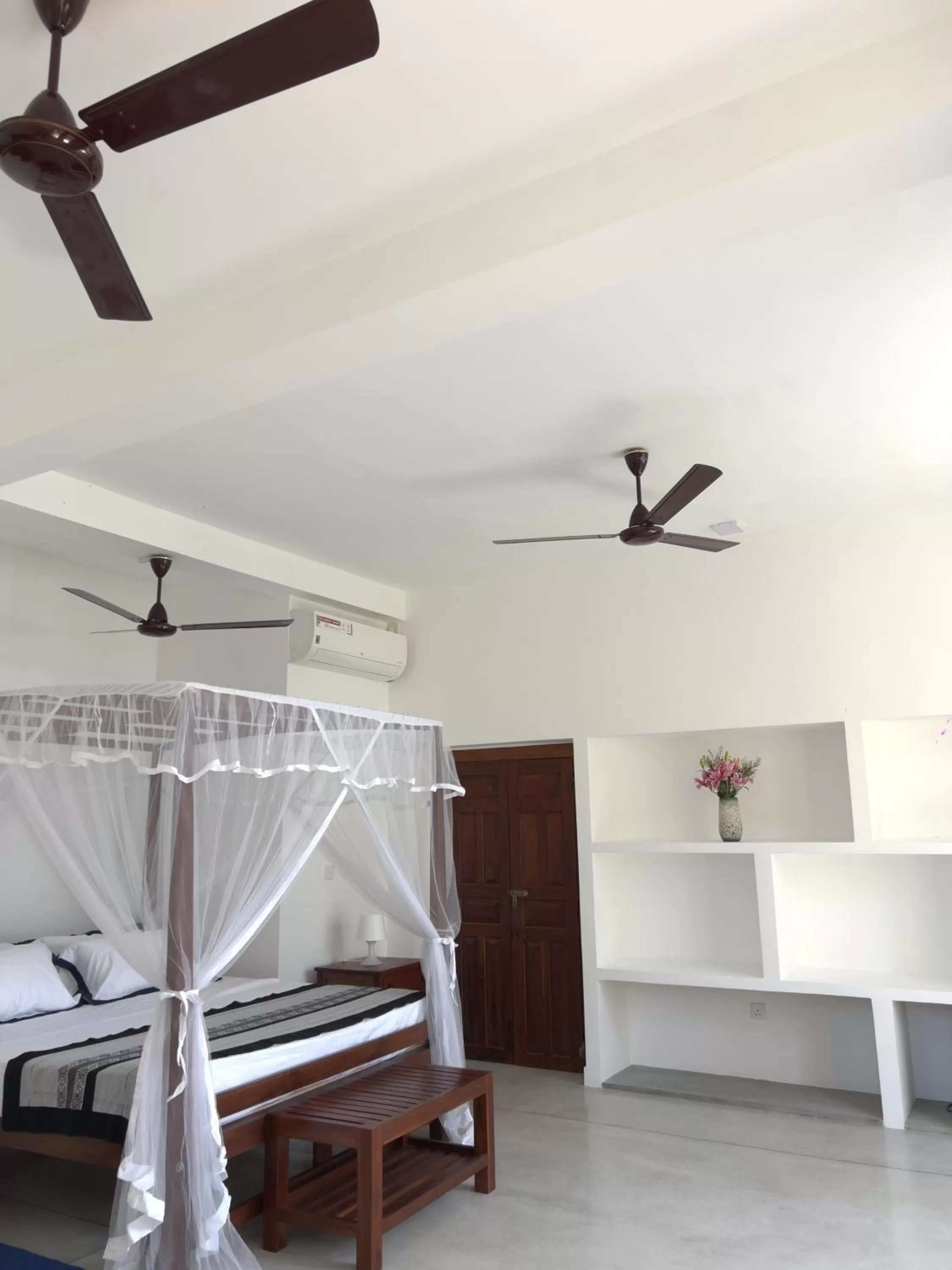 Photo of the whole room in Galawatta Beach Resort