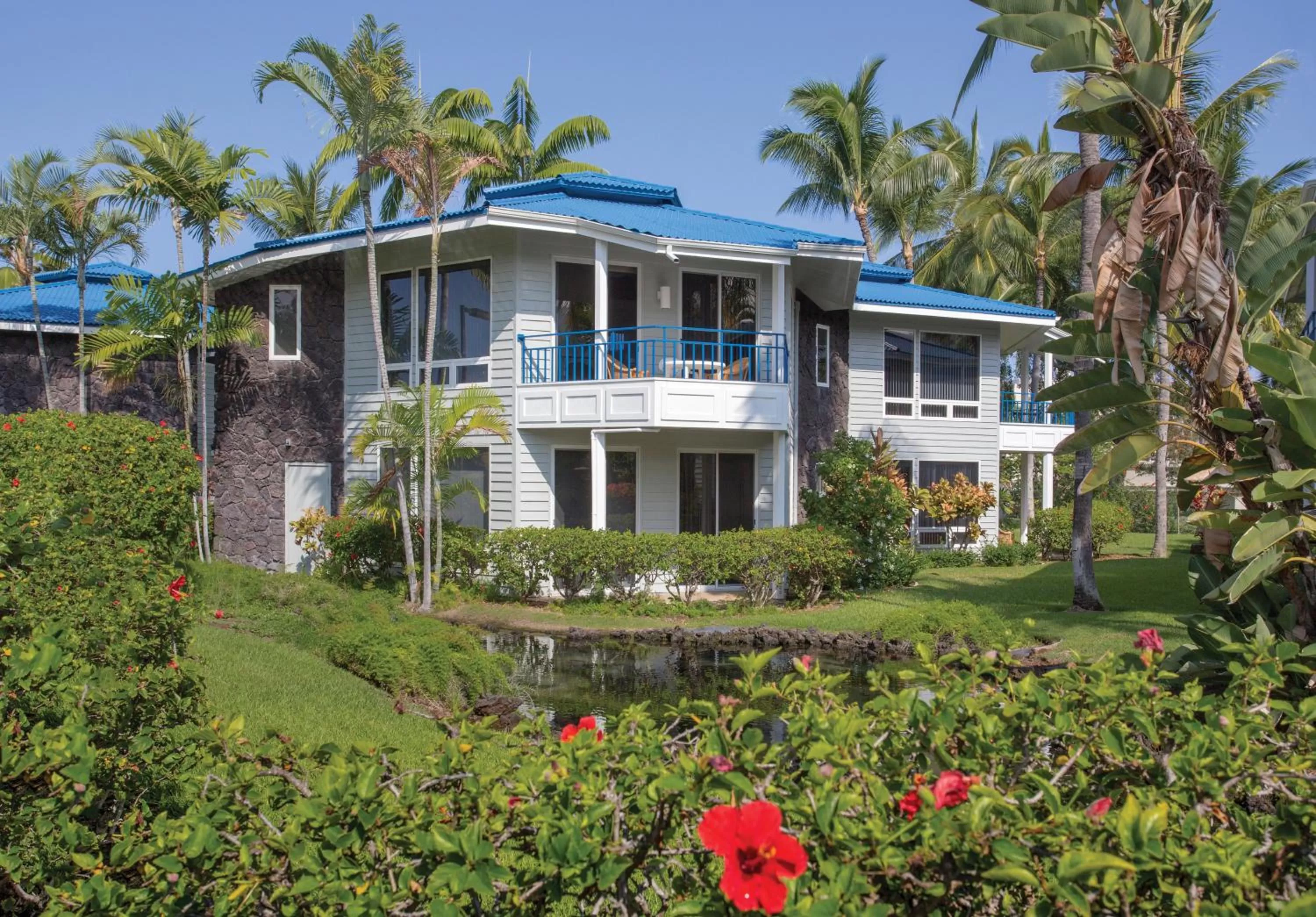 Property building in Holua Resort