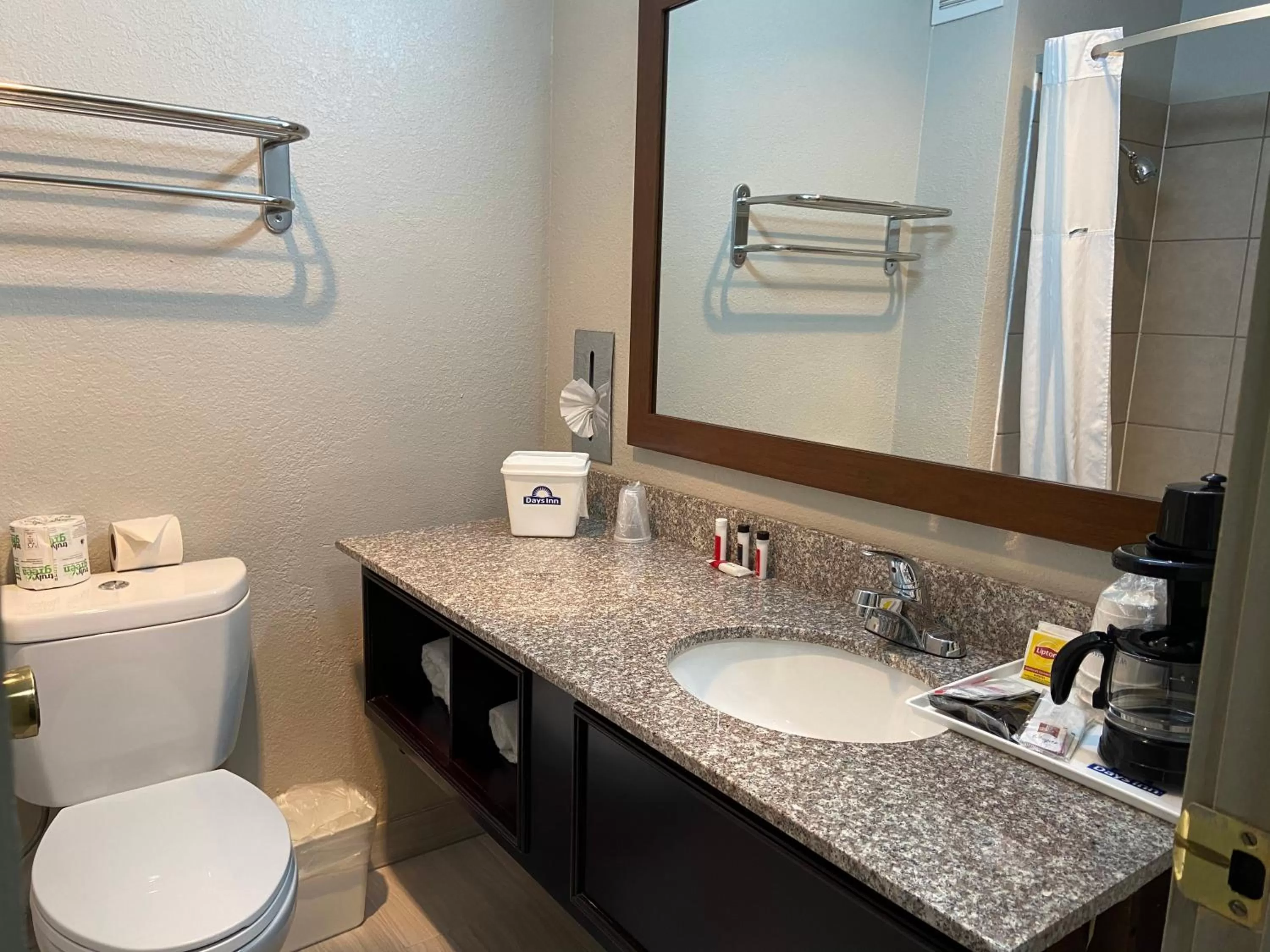 Bathroom in Days Inn by Wyndham Rawlins