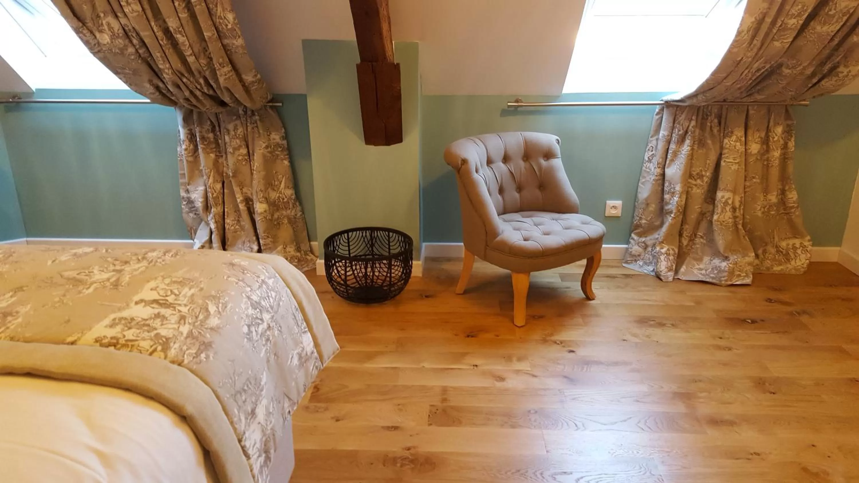 Bed in Au Jeu de Paume