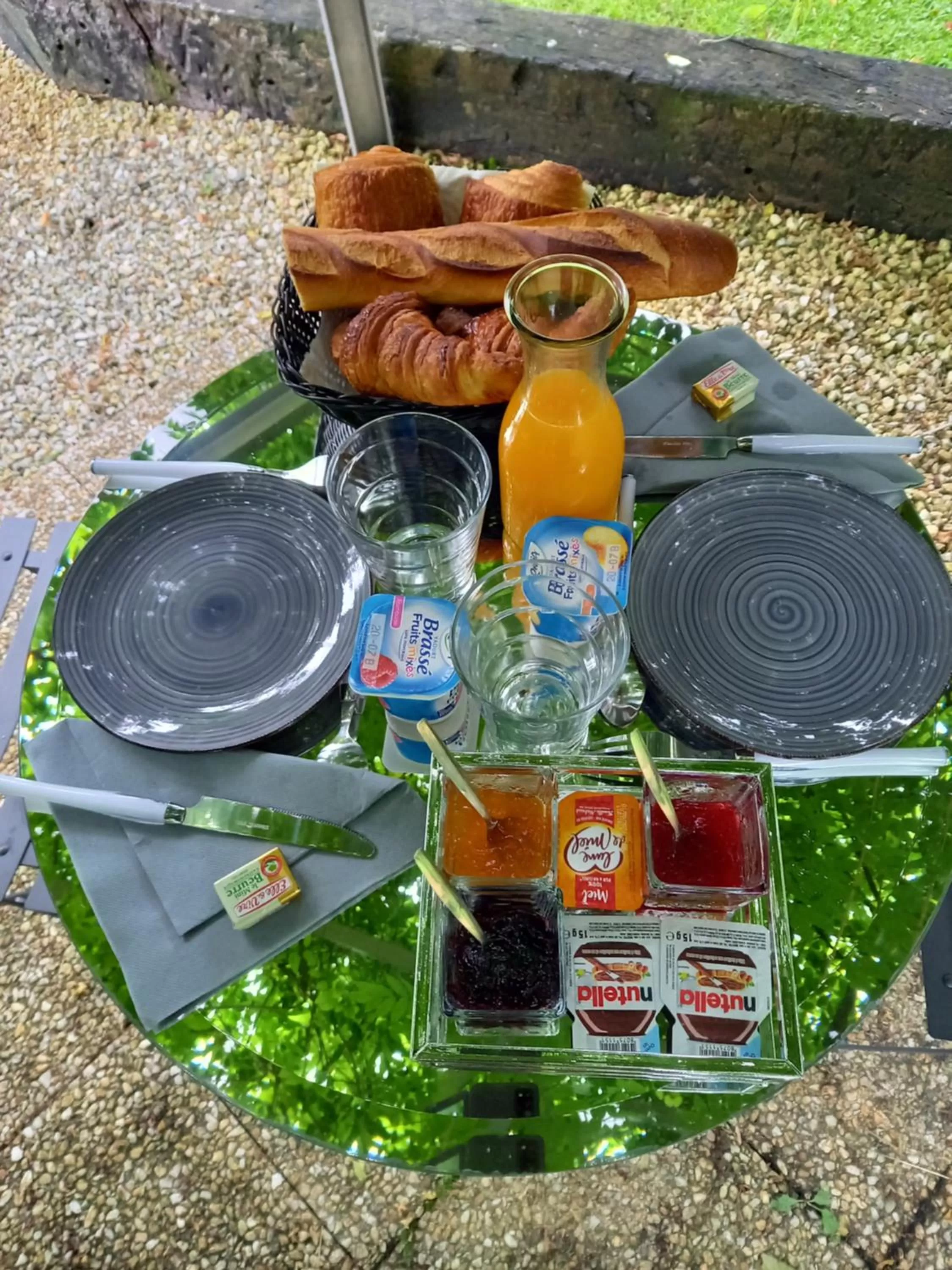 Patio in chambres et gites d'étretat