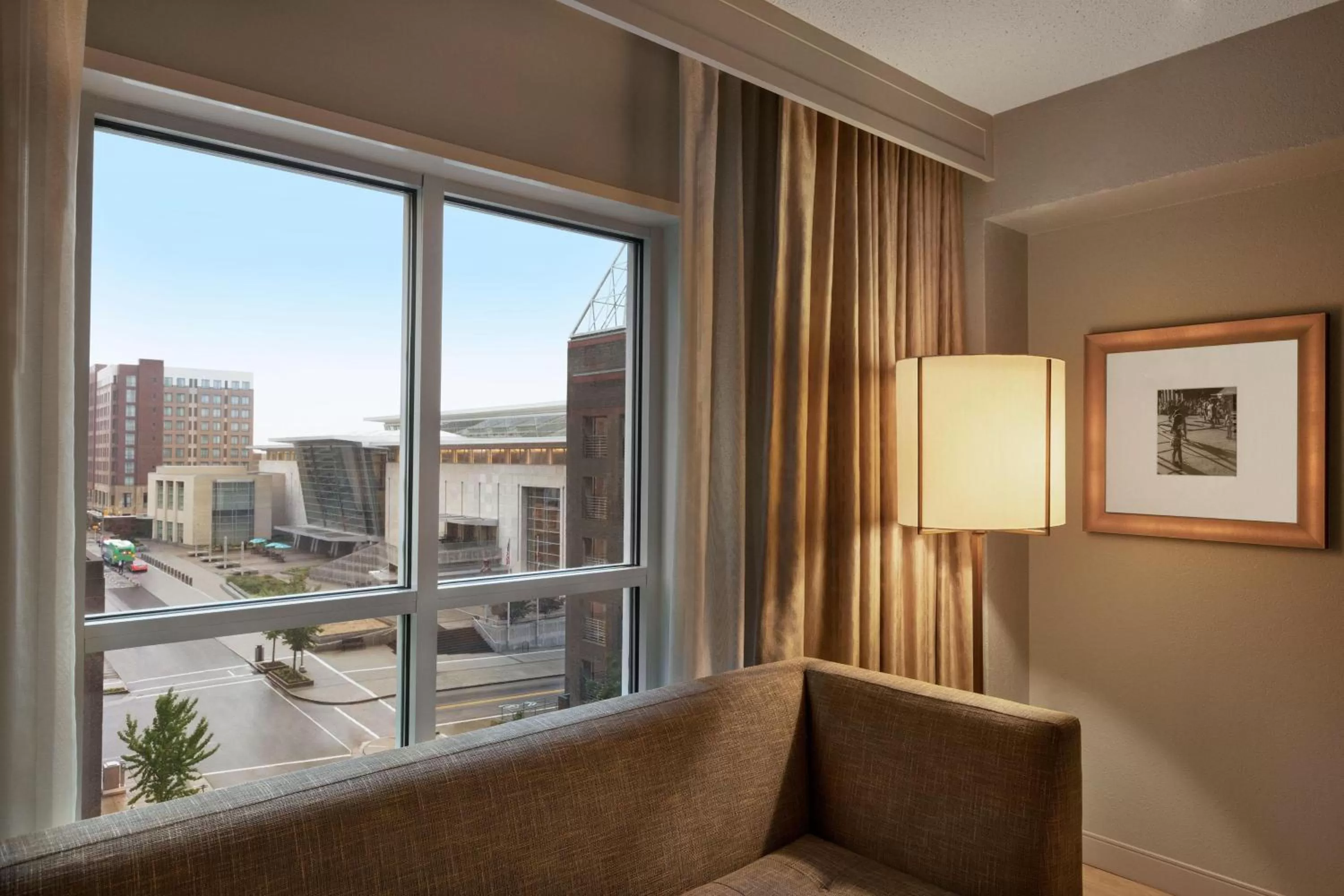 Club lounge access, Executive Suite, 1 King, Sofa bed in Sheraton Raleigh Hotel