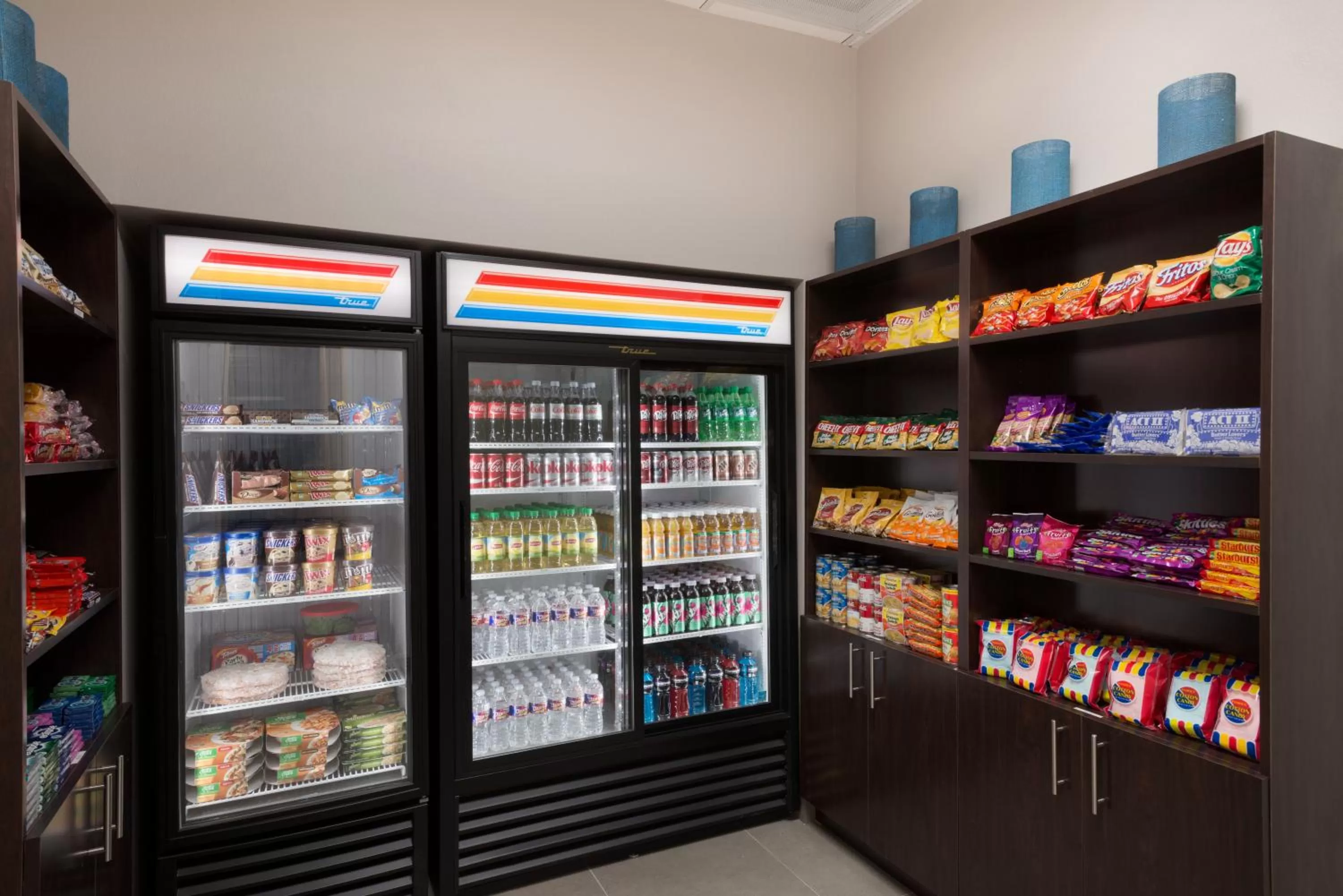 On-site shops in Country Inn & Suites by Radisson, Katy Houston West , TX