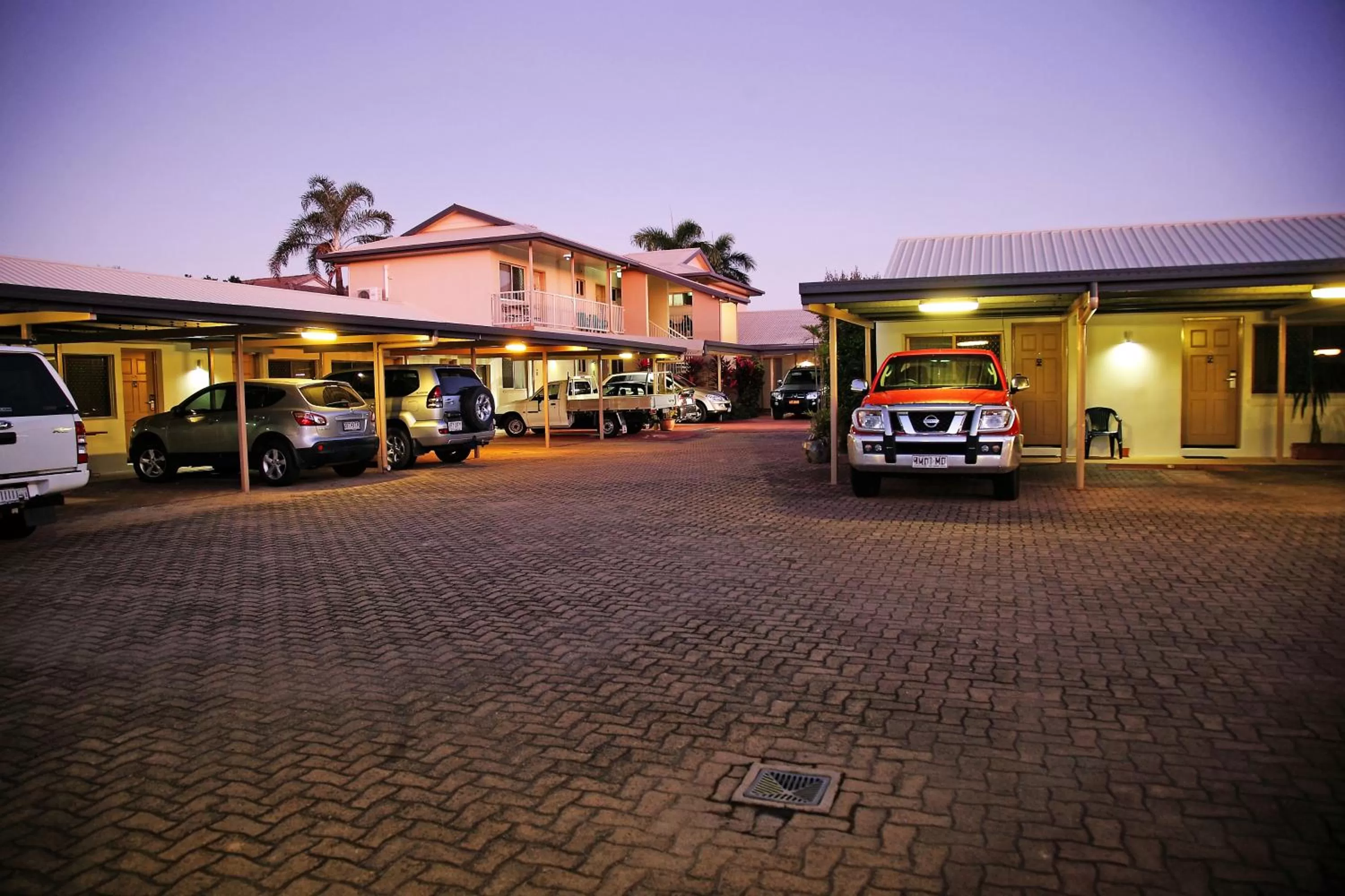 Property building in Cascade Motel In Townsville