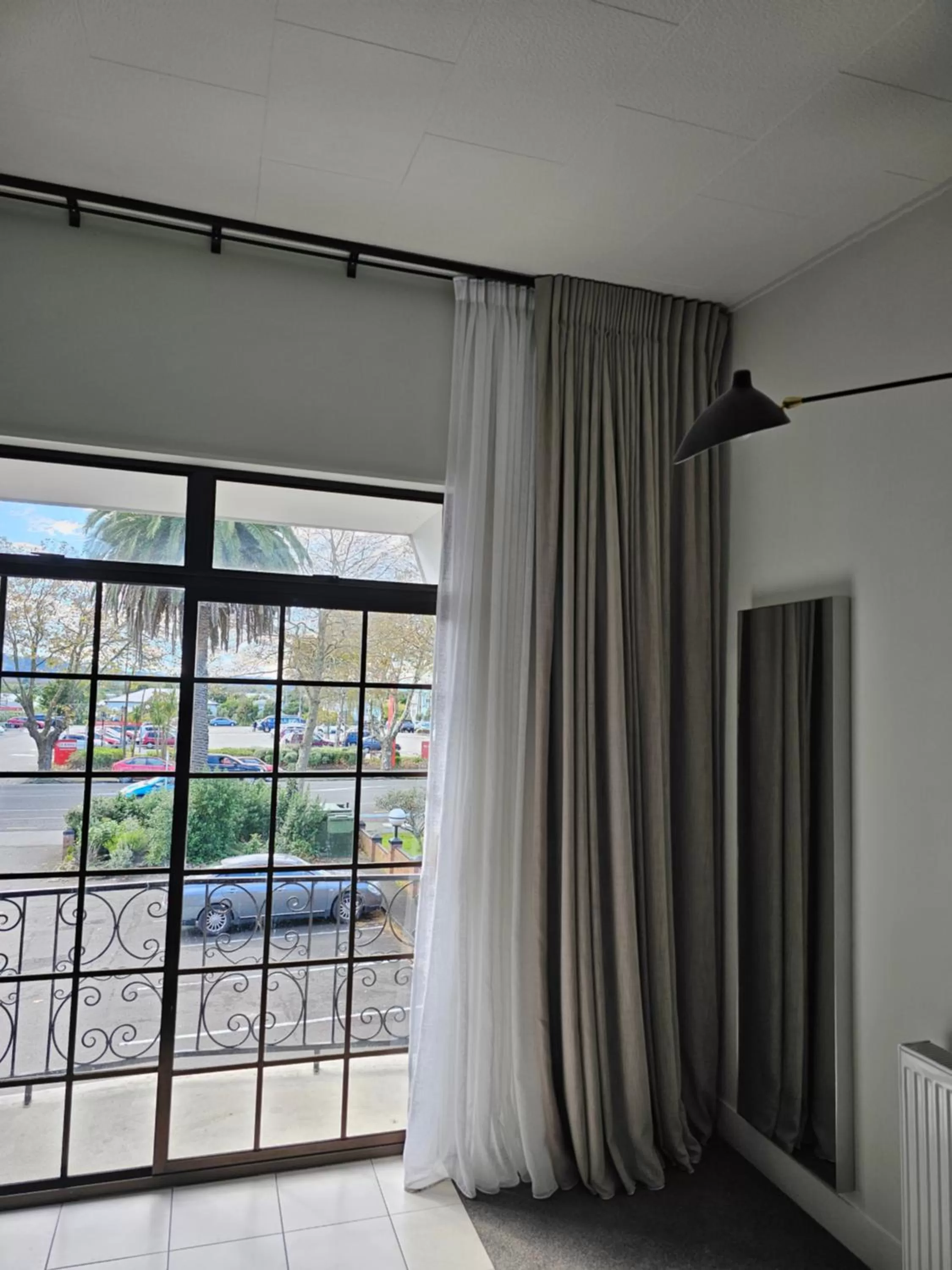 Parking in The Avenue