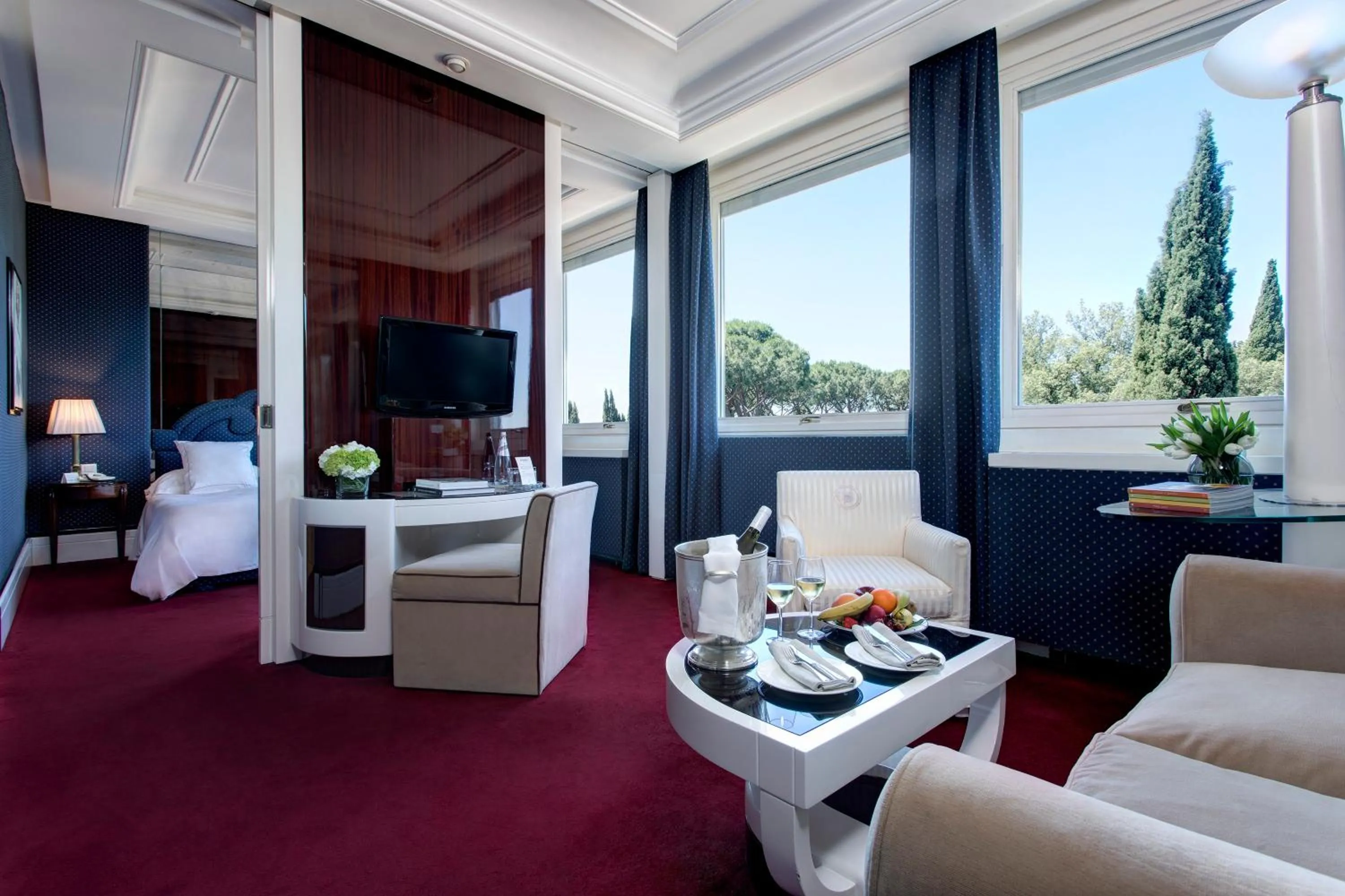 Food and drinks in Hotel Lord Byron - Small Luxury Hotels of the World