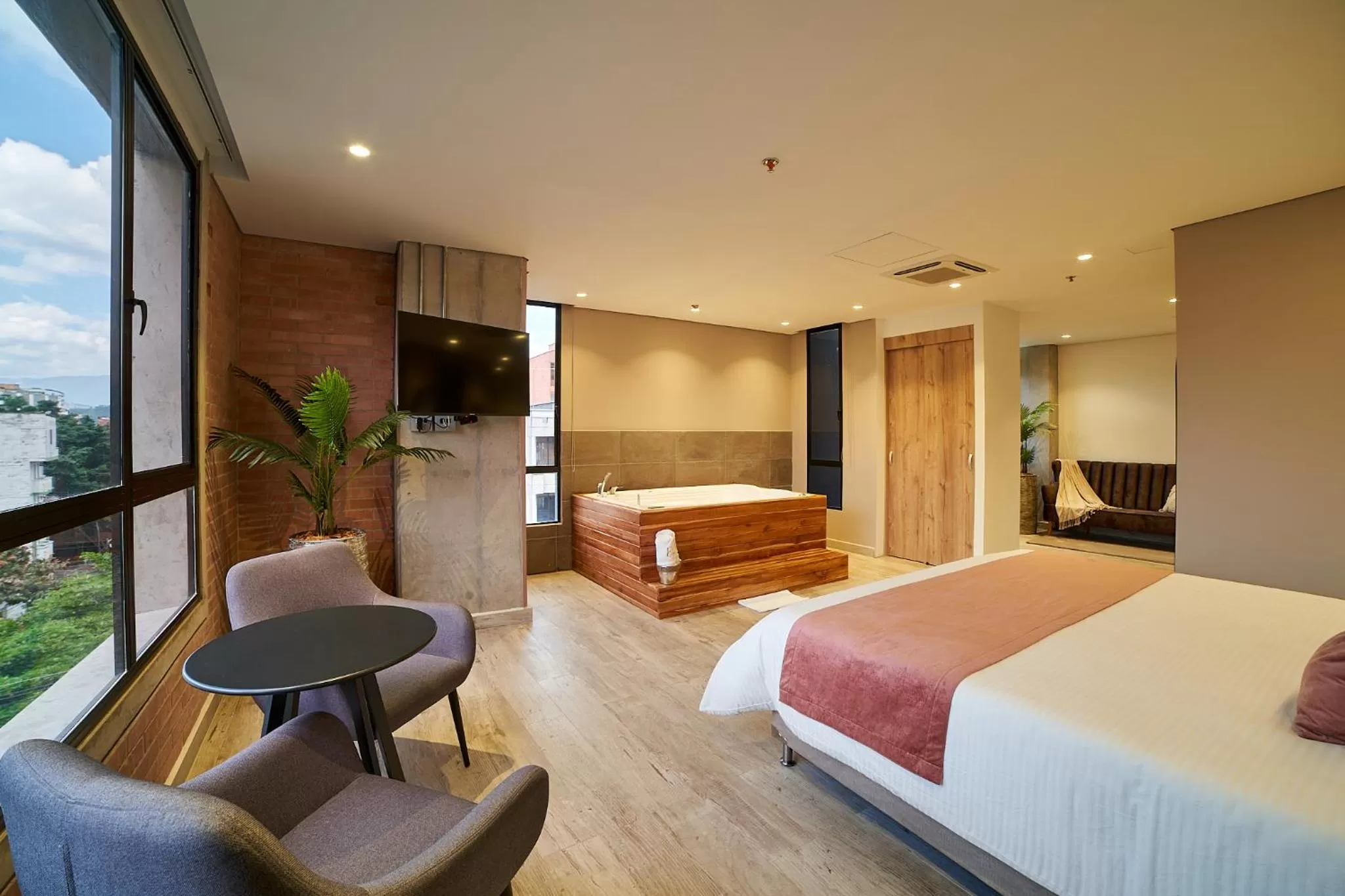 Photo of the whole room, Bed in Eutopiq Hotel