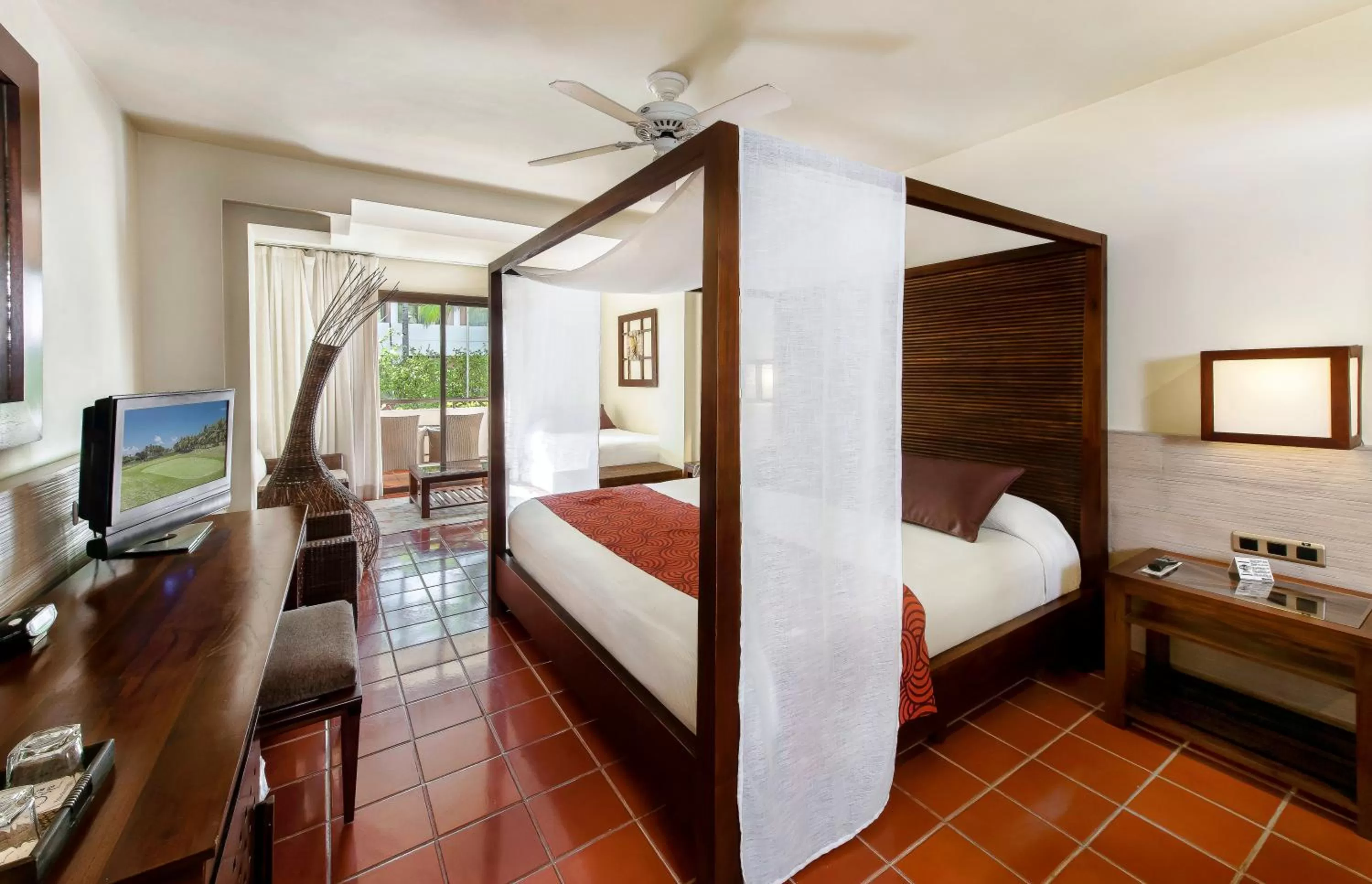 Bed in Catalonia Royal Bavaro - All Inclusive - Adults Only