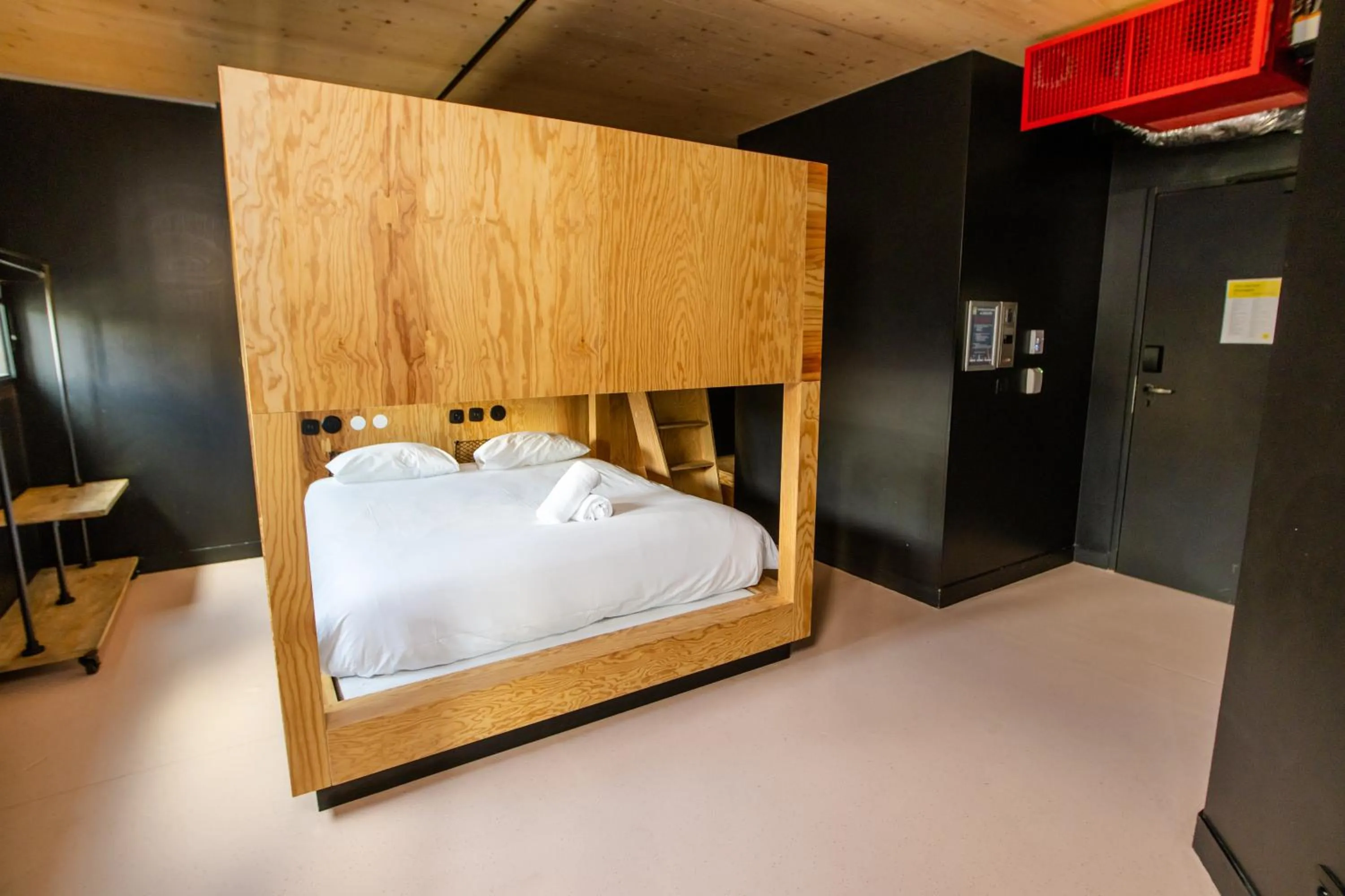 Bed in JO&JOE Paris Gentilly - Auberge de Jeunesse