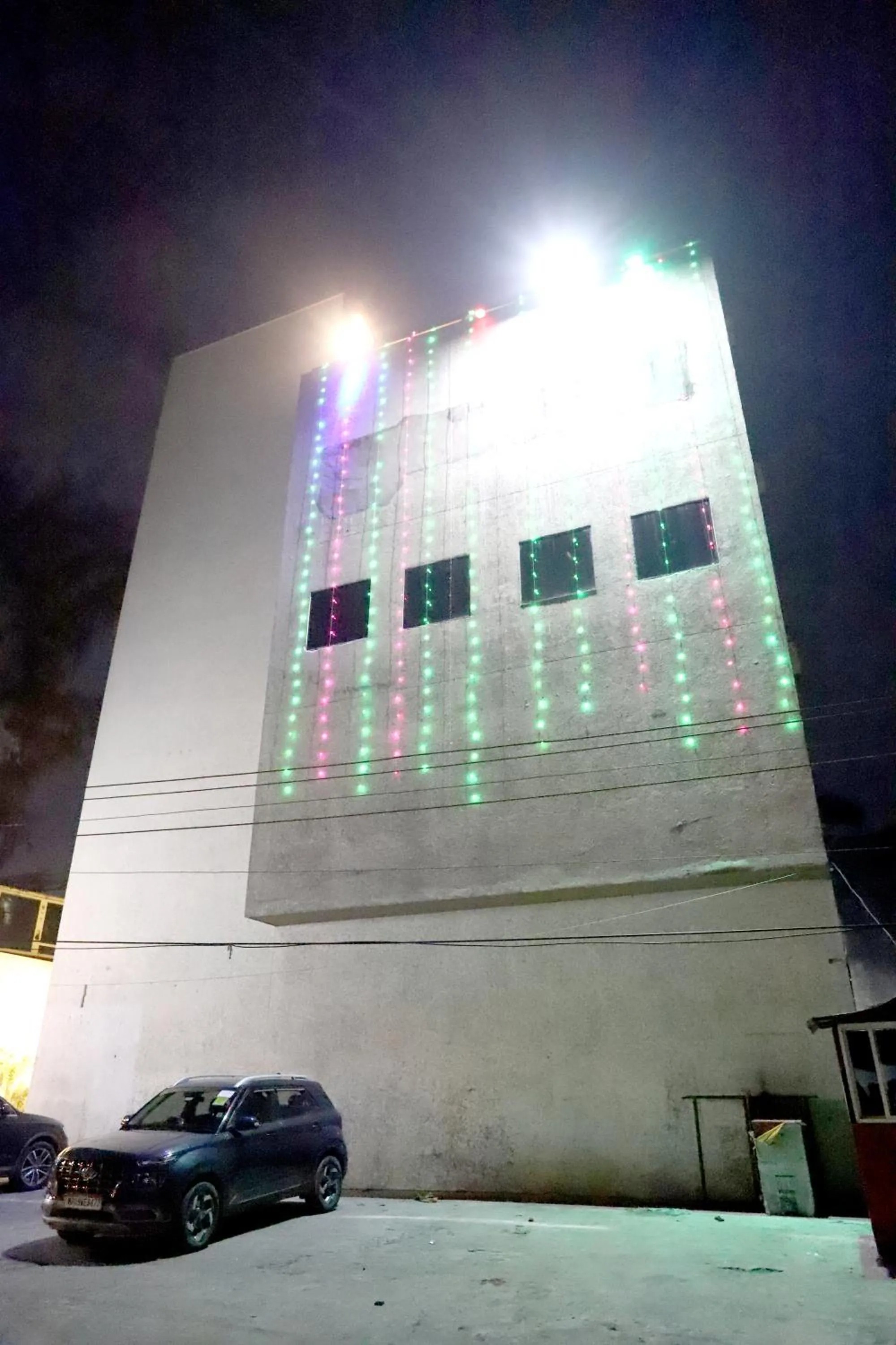 Property building in HOTEL BLUE PEARL