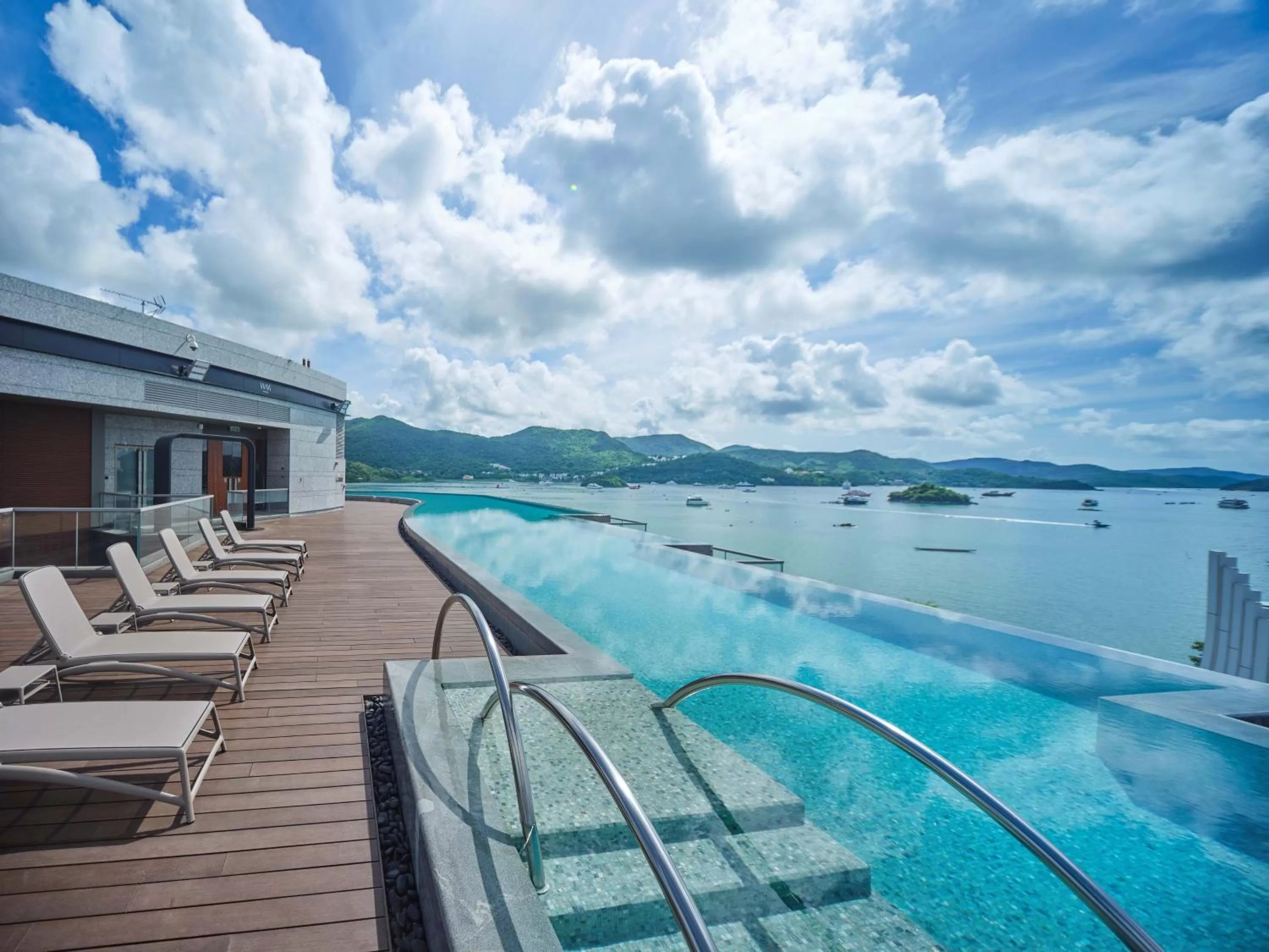 Swimming pool in WM Hotel Hong Kong, Vignette Collection