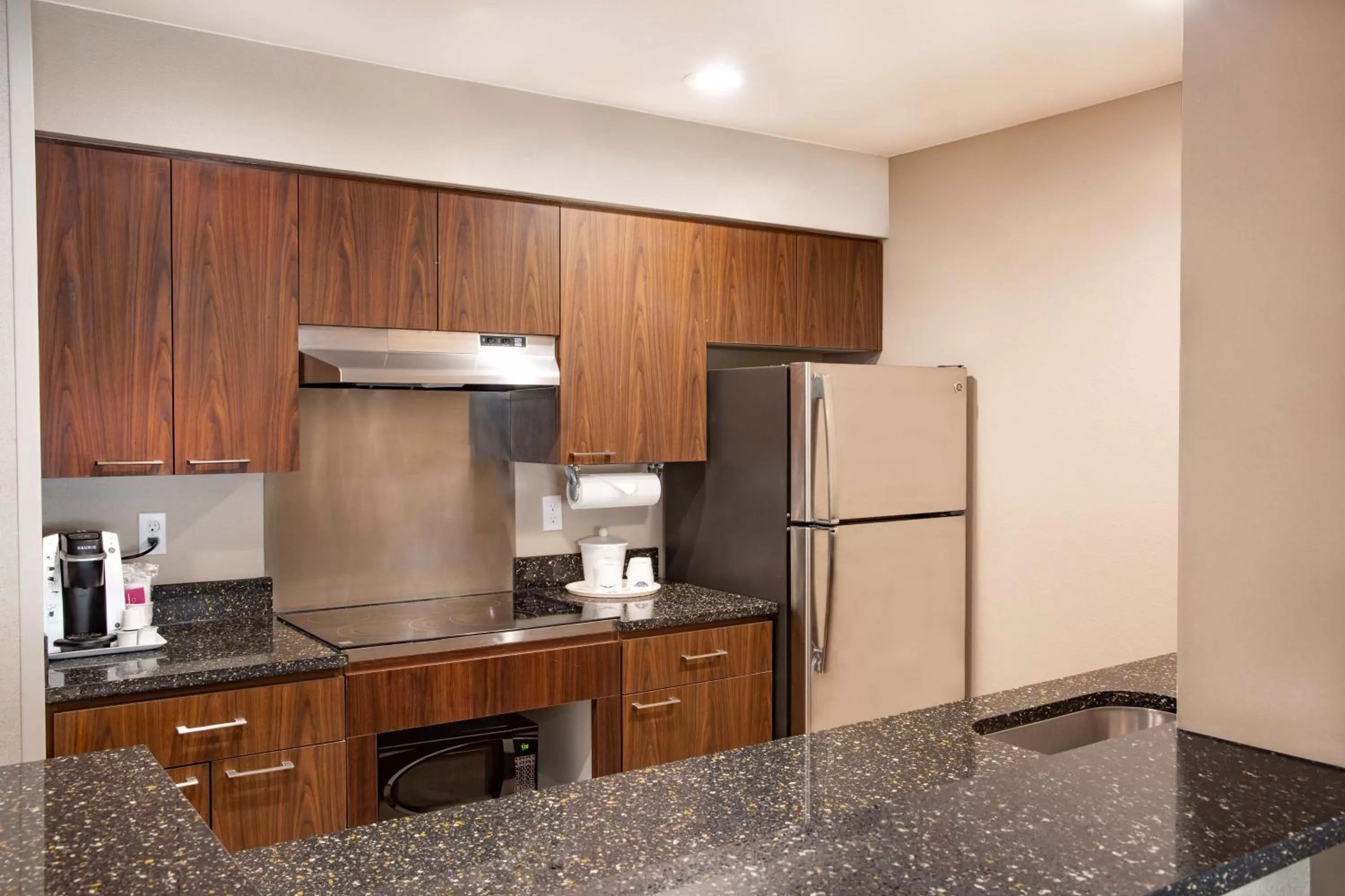 Kitchen or kitchenette in Hampton Inn & Suites Seattle-Downtown