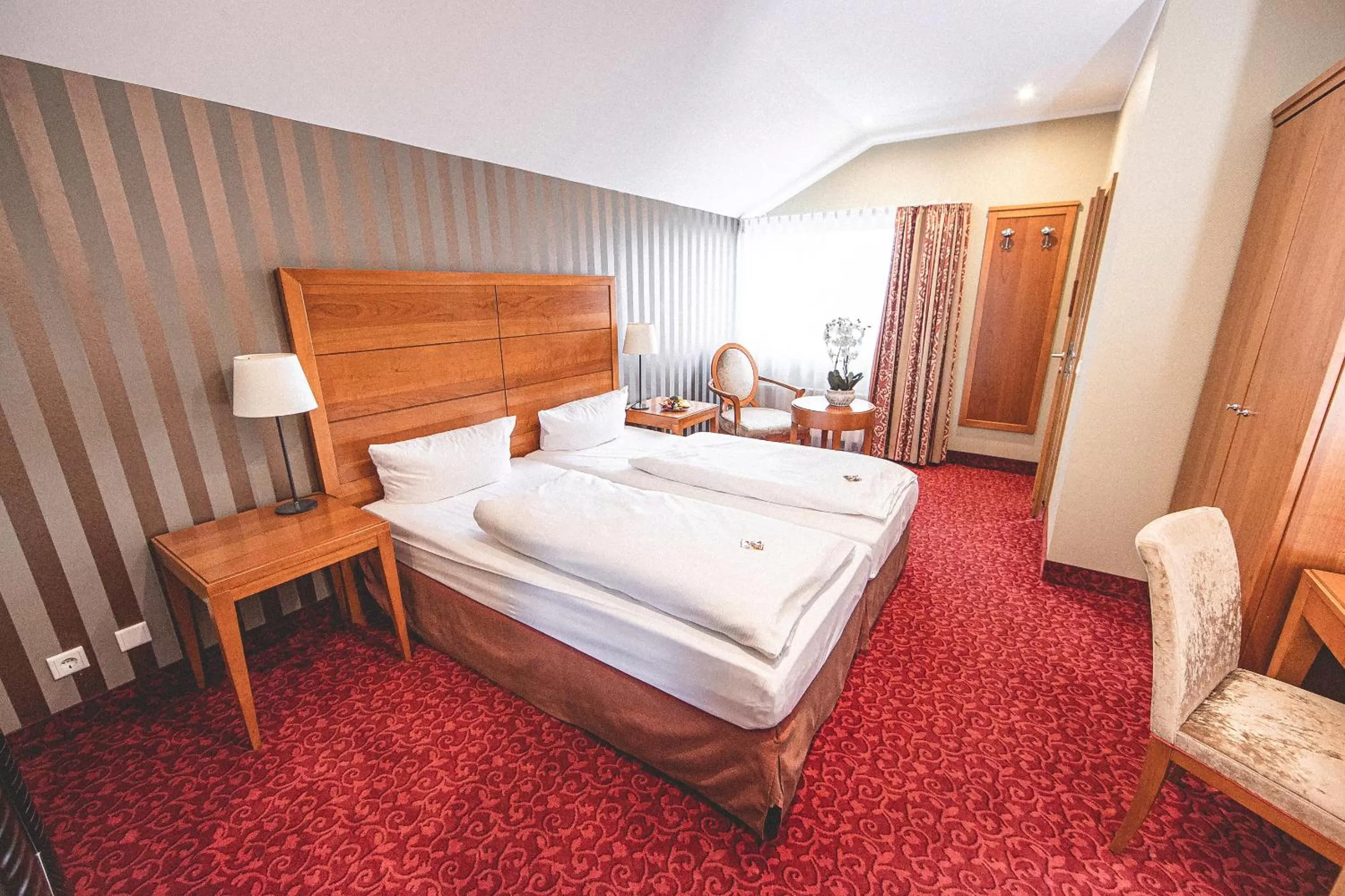 Photo of the whole room, Bed in PLAZA INN Recklinghausen