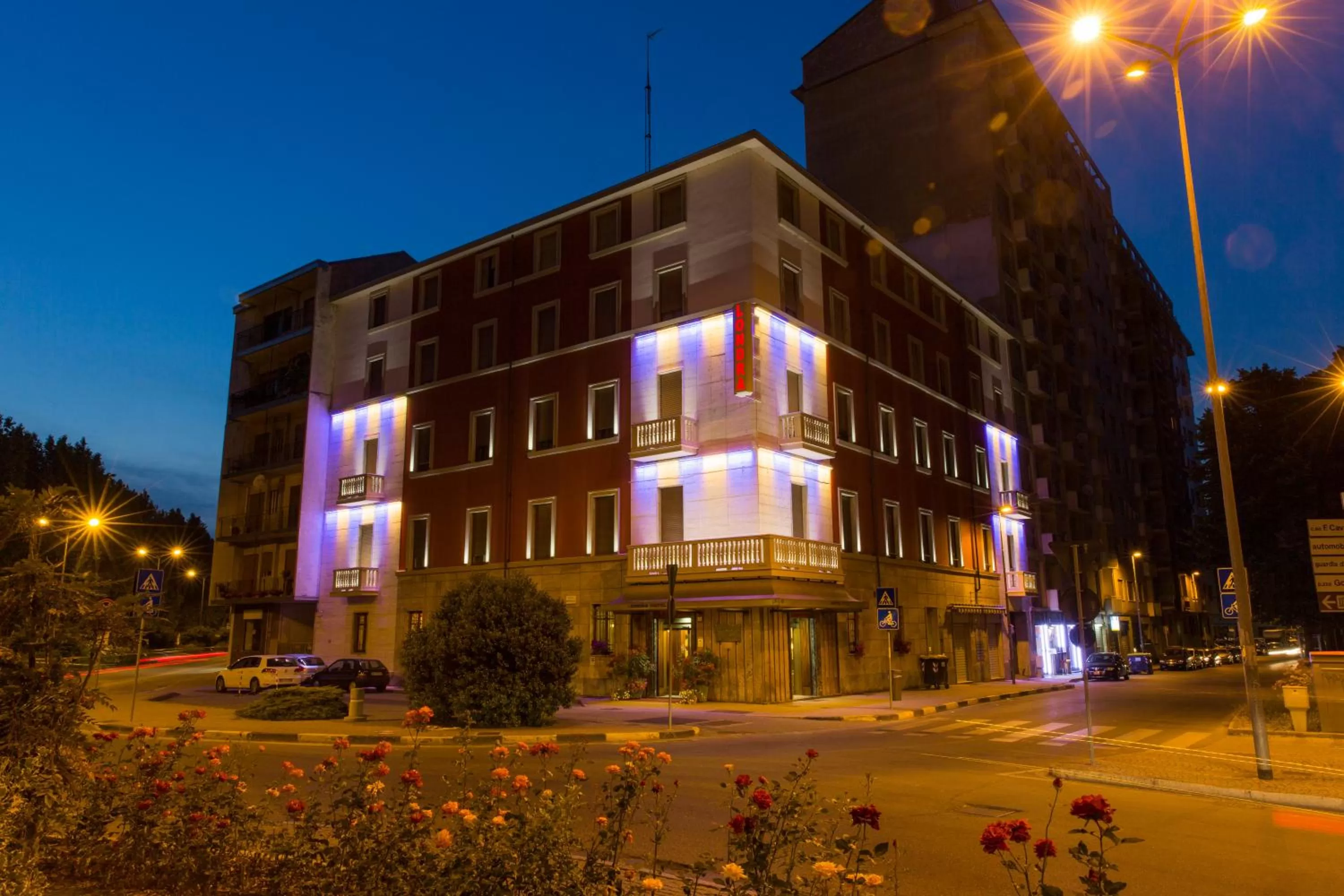 Property building in Hotel Londra