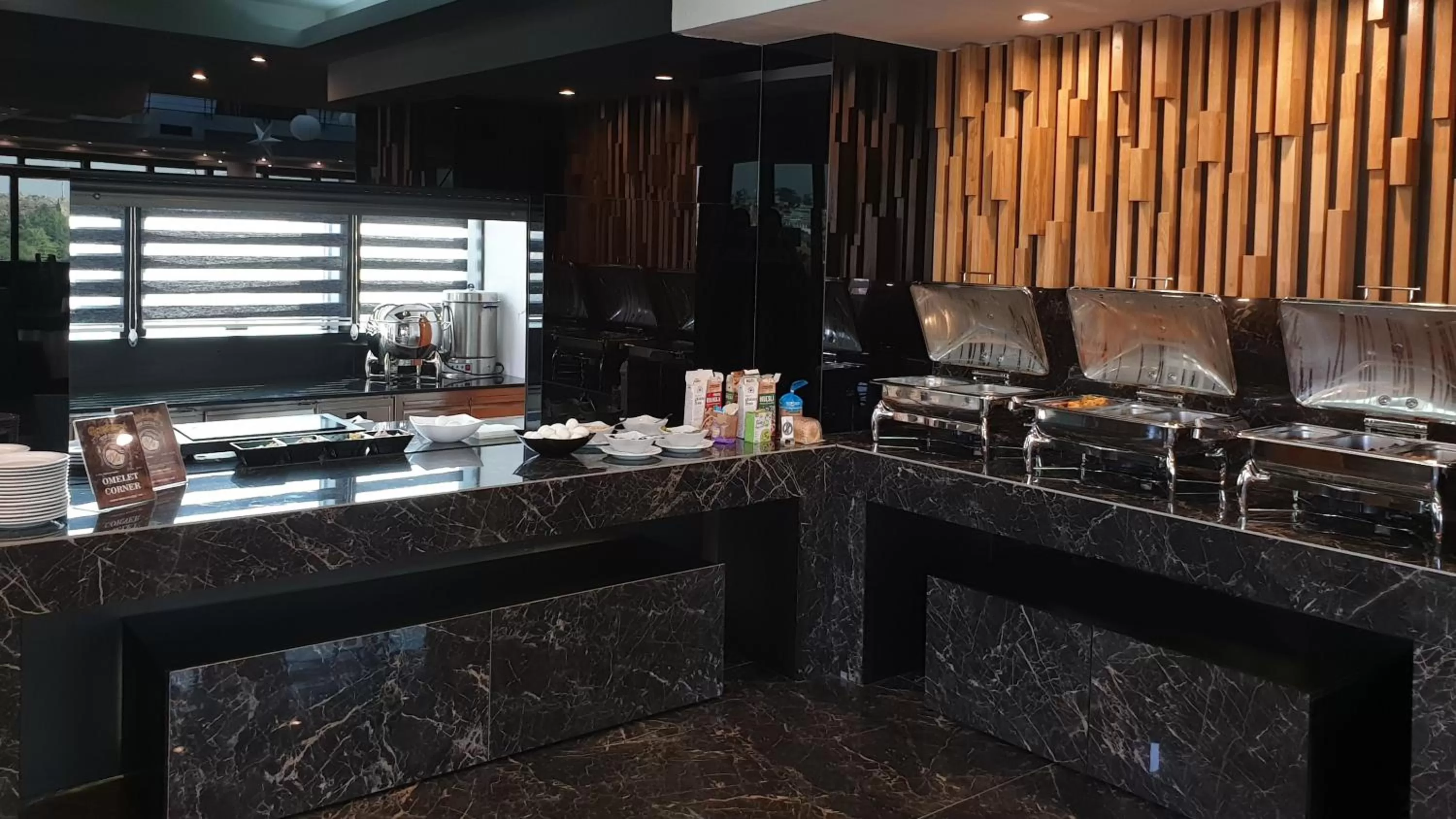 Restaurant/places to eat in Hotel Arka