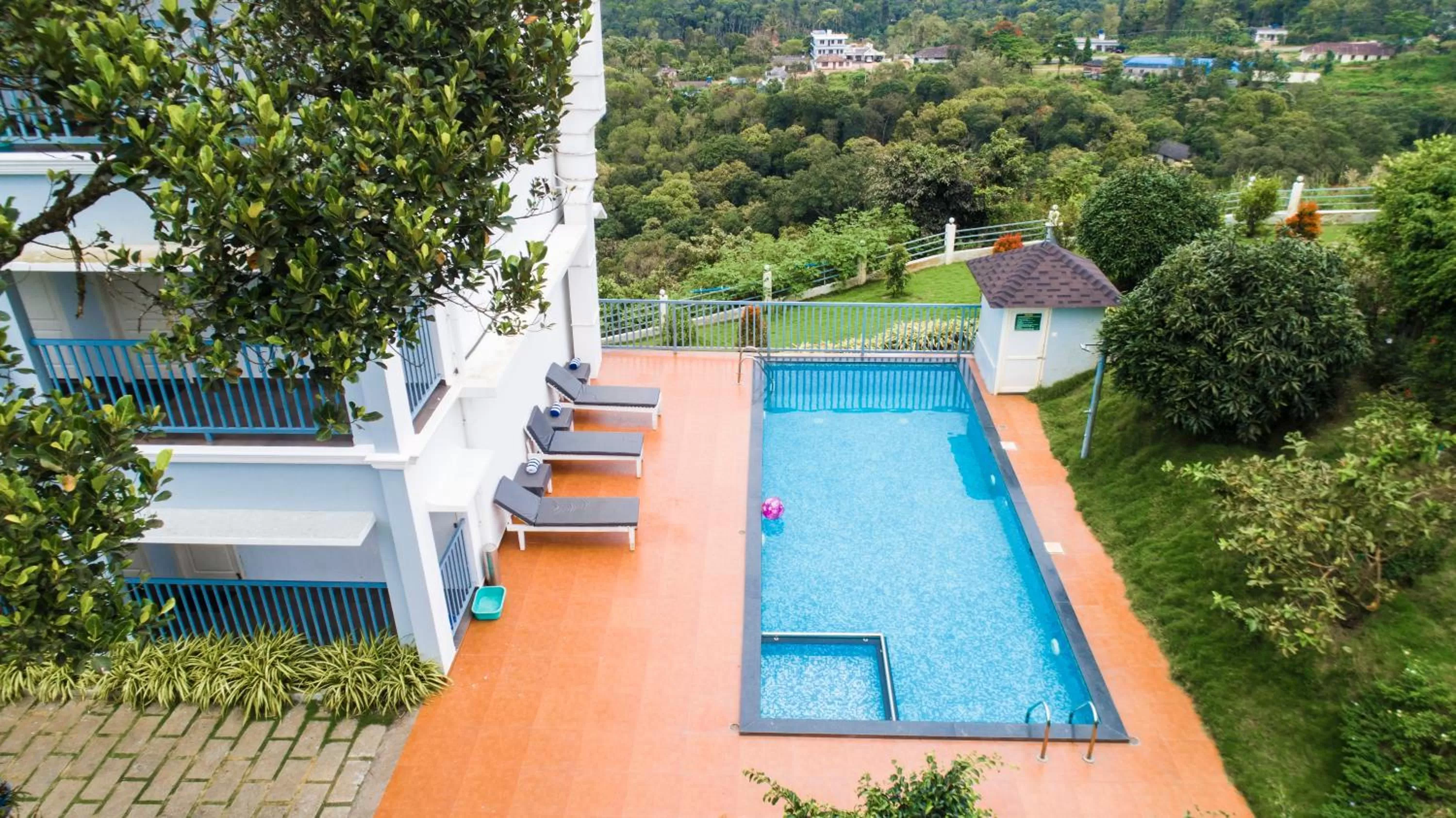 Property building, Pool View in Pleasant Hill Resort