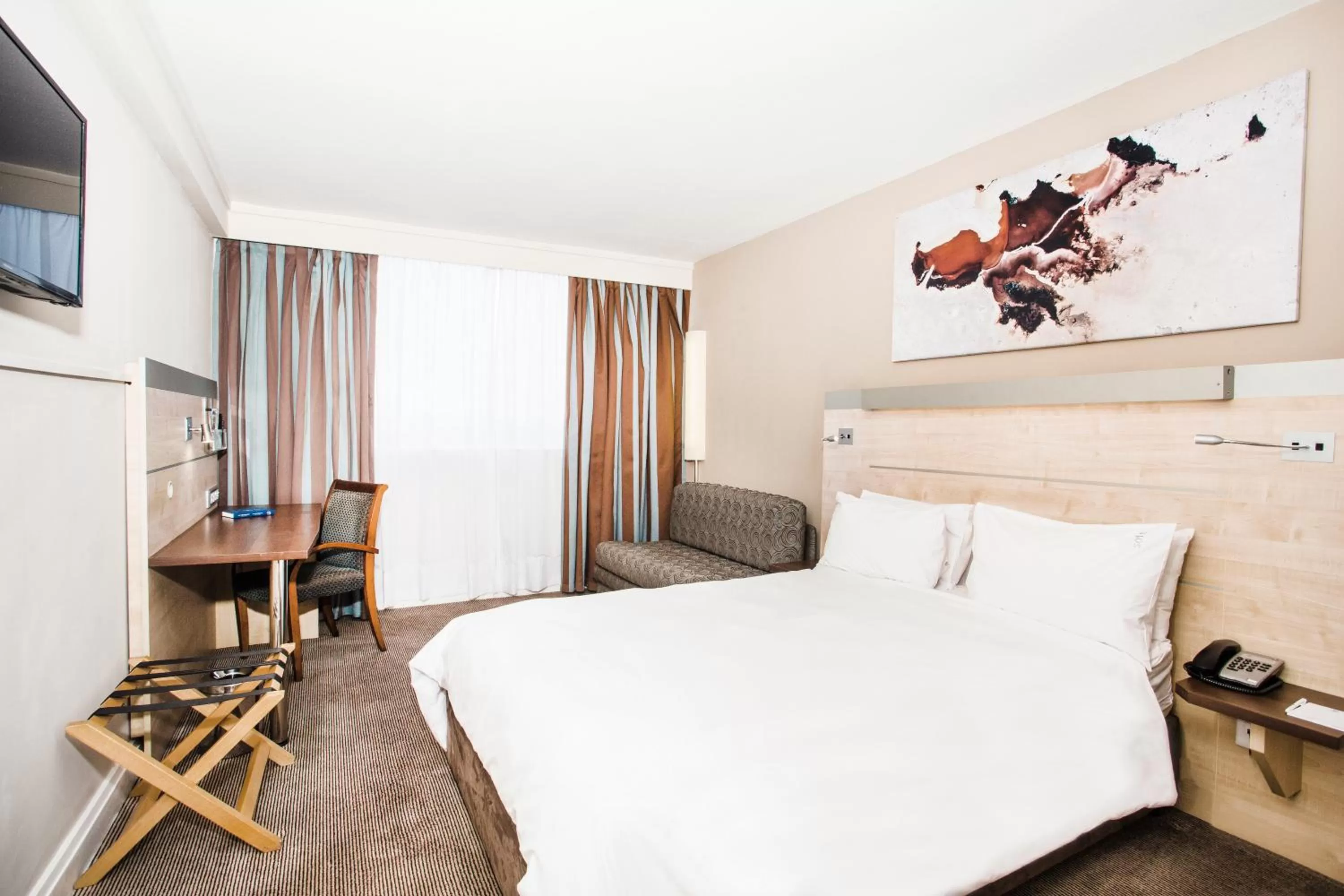 TV and multimedia, Bed in RH Hotel & Apartments - Pretoria