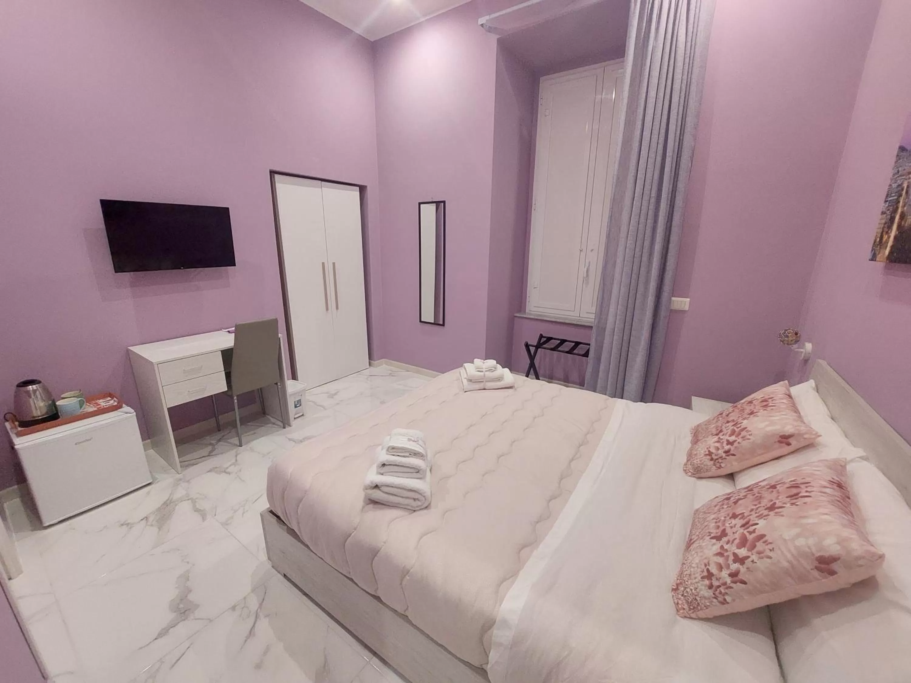 Bed in B&B Dint 'o core e Napule