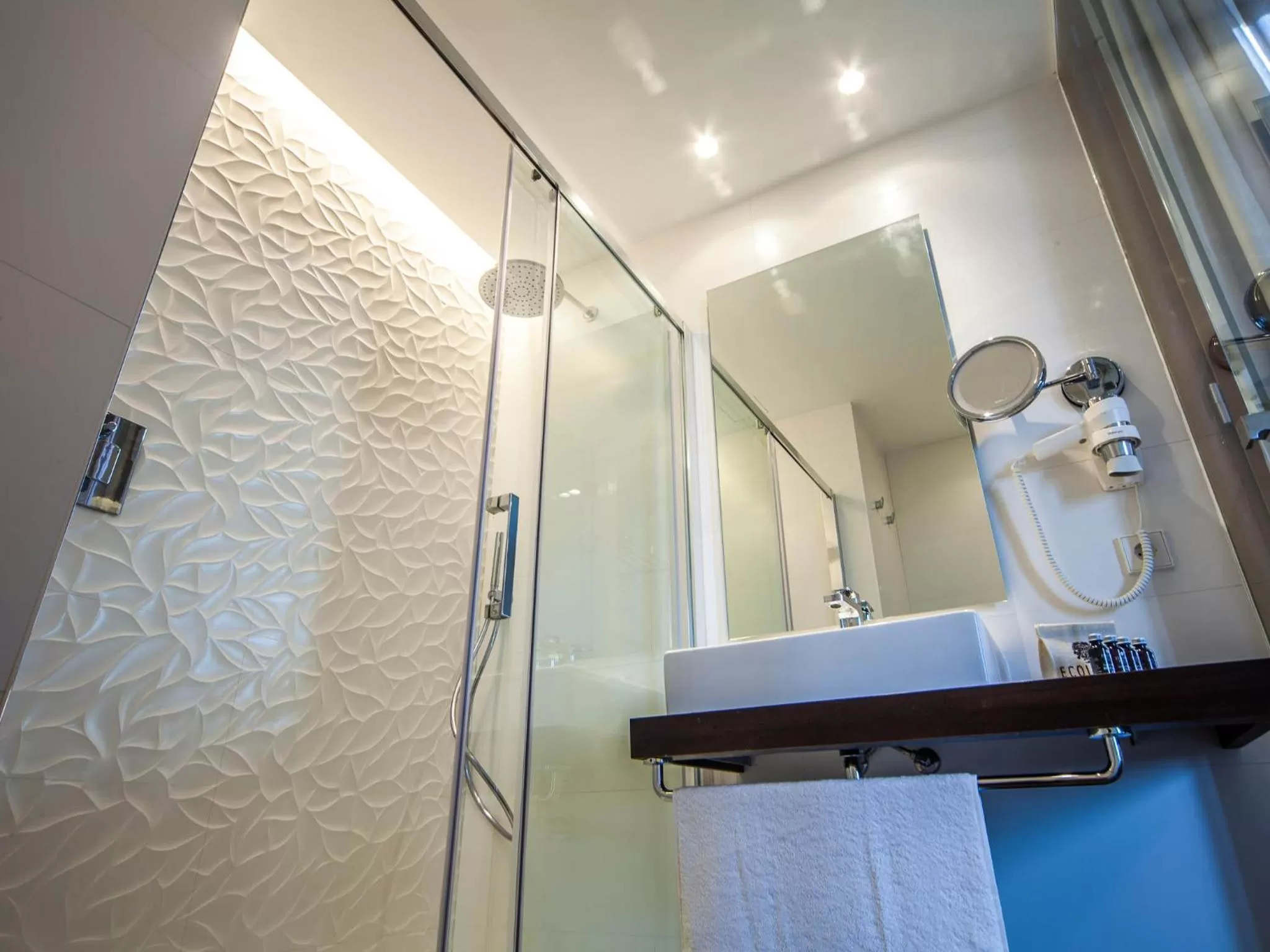 Superior Double Room in Hotel Hostal Cuba