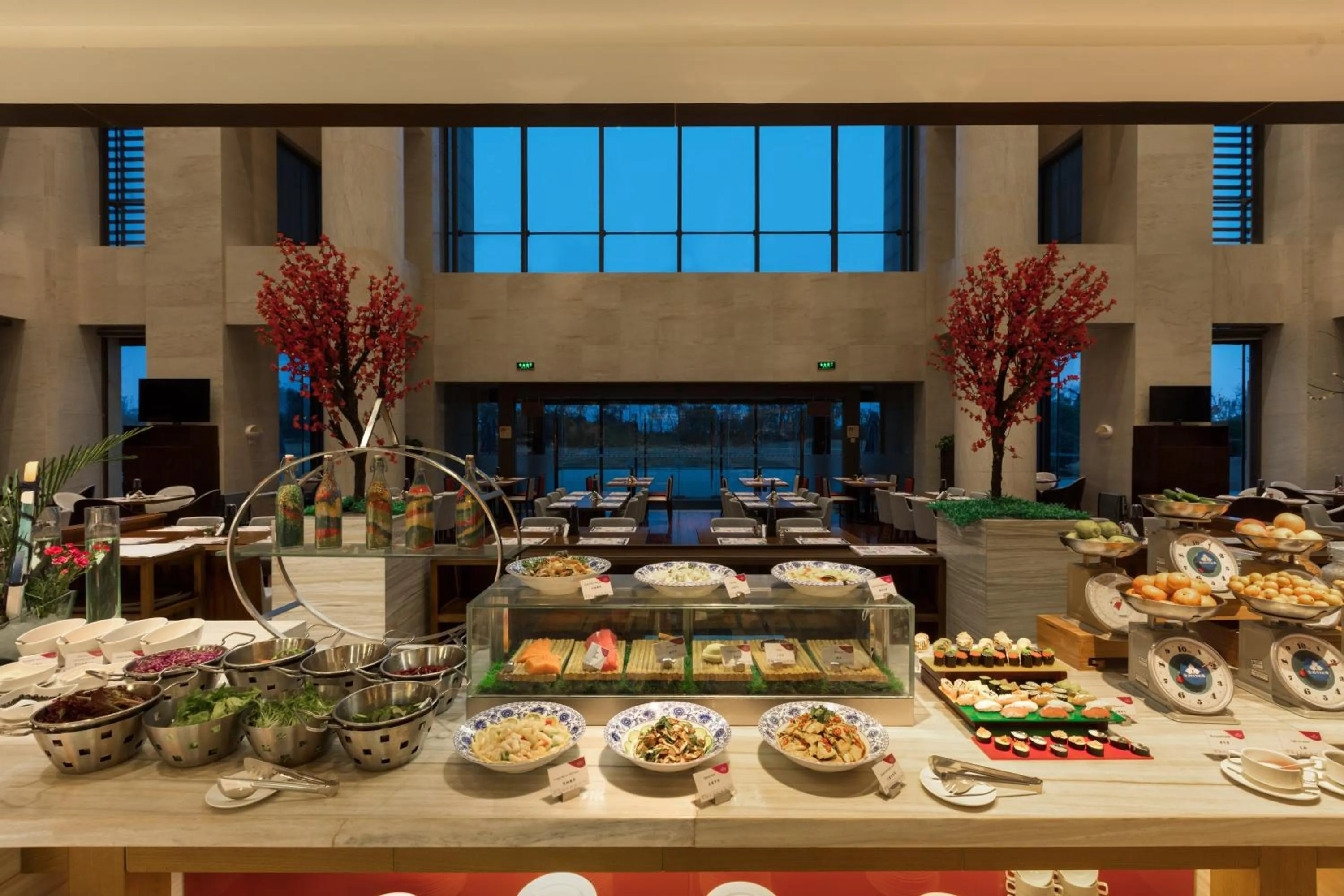Restaurant/places to eat in Crowne Plaza Xuzhou Dalong Lake by IHG