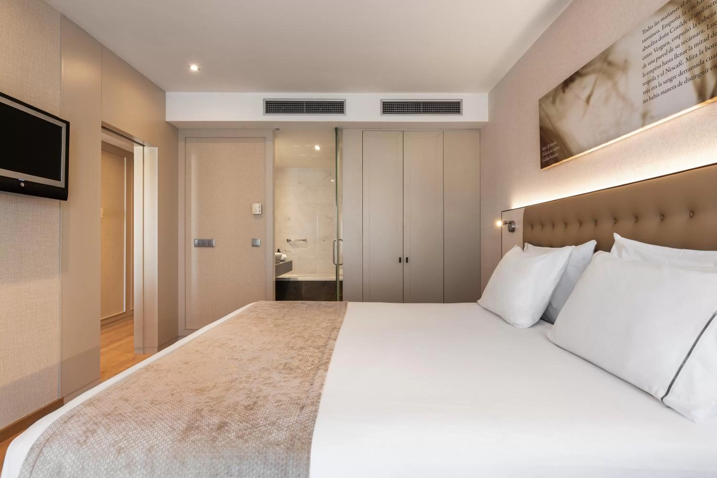 Bed in Eurostars Das Letras