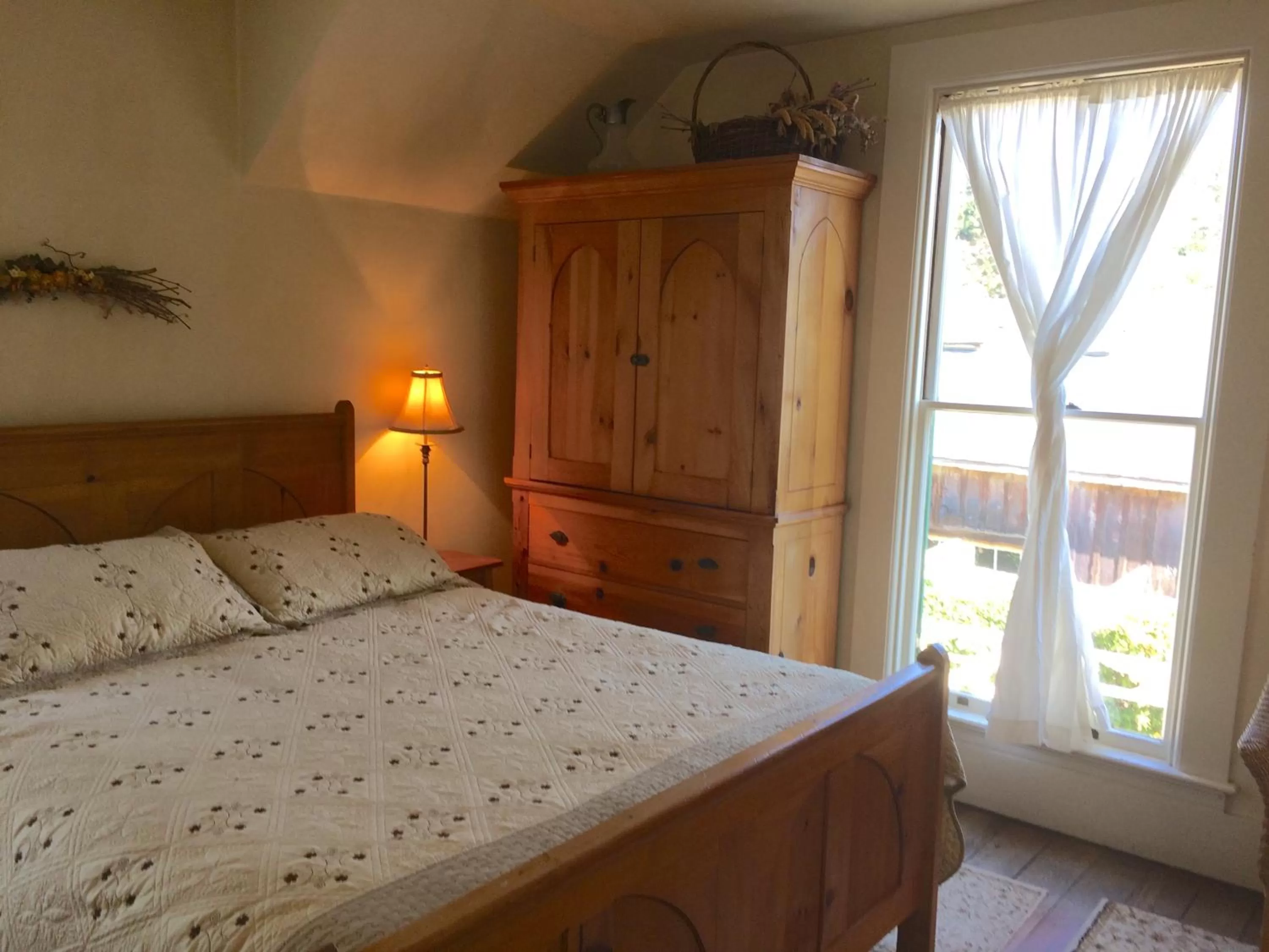 Bedroom, Bed in The Squibb Houses