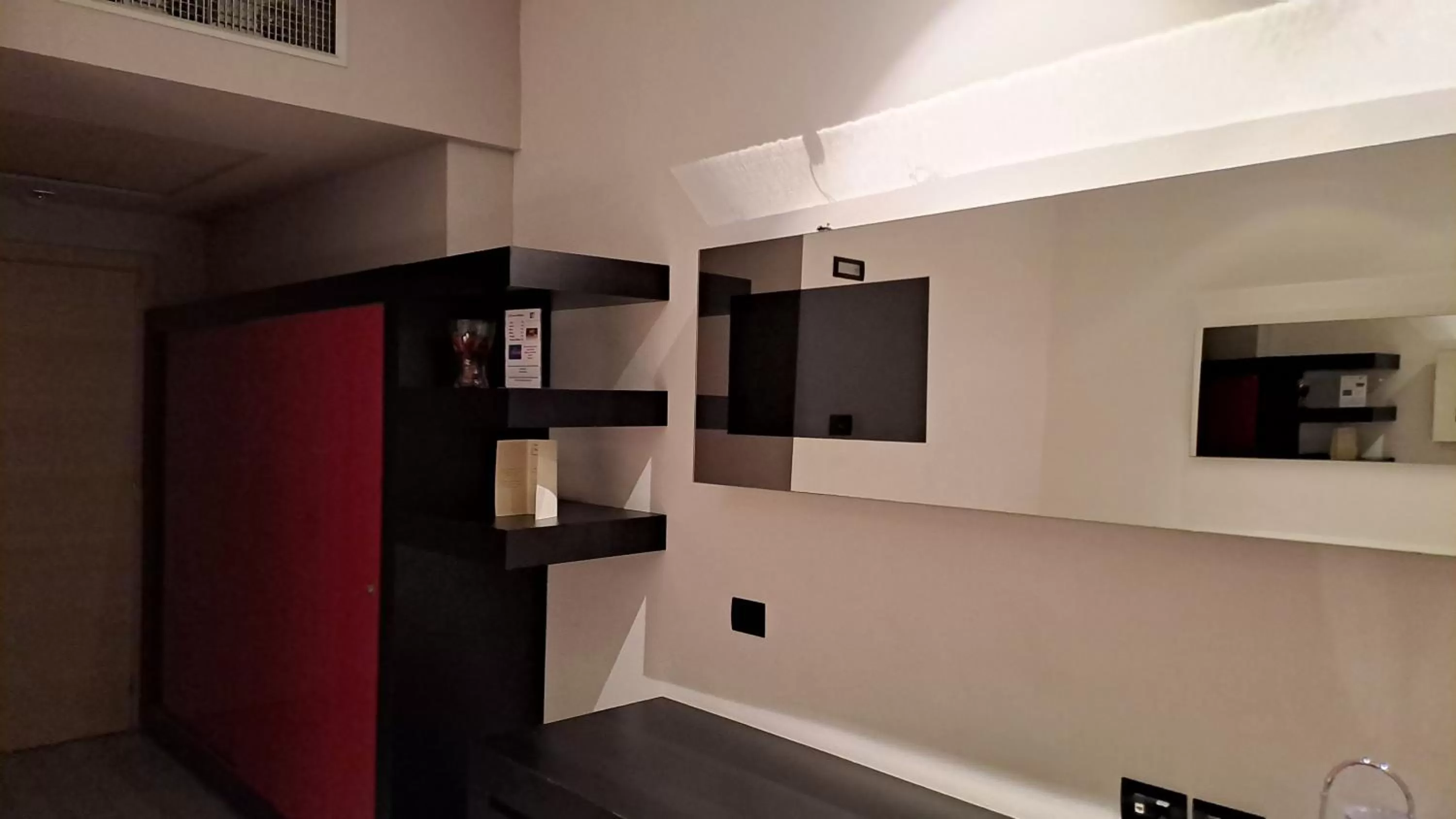 Kitchen or kitchenette in Blue Shades Hotel