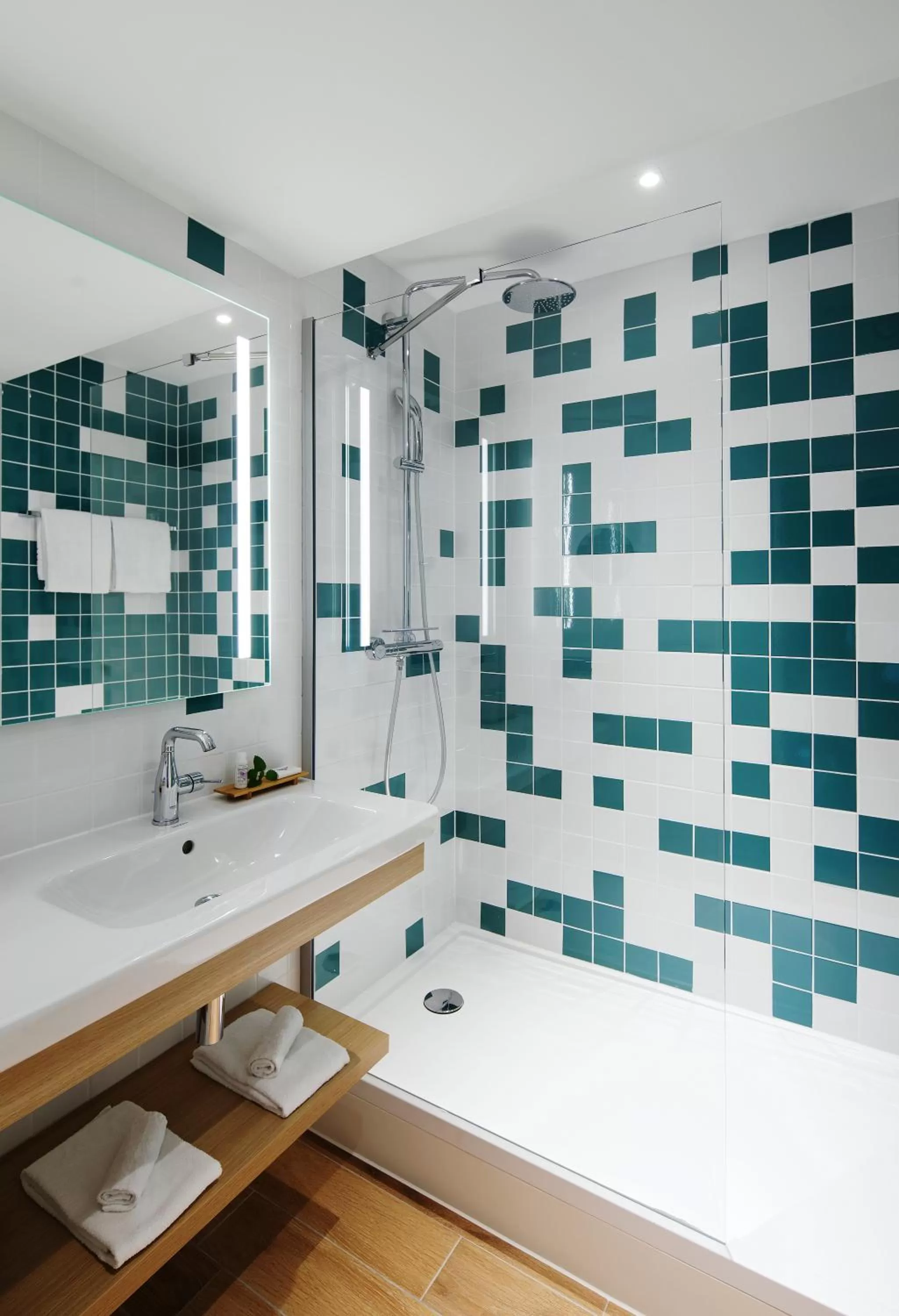 Shower in Grand Hotel Bregenz - MGallery Collection