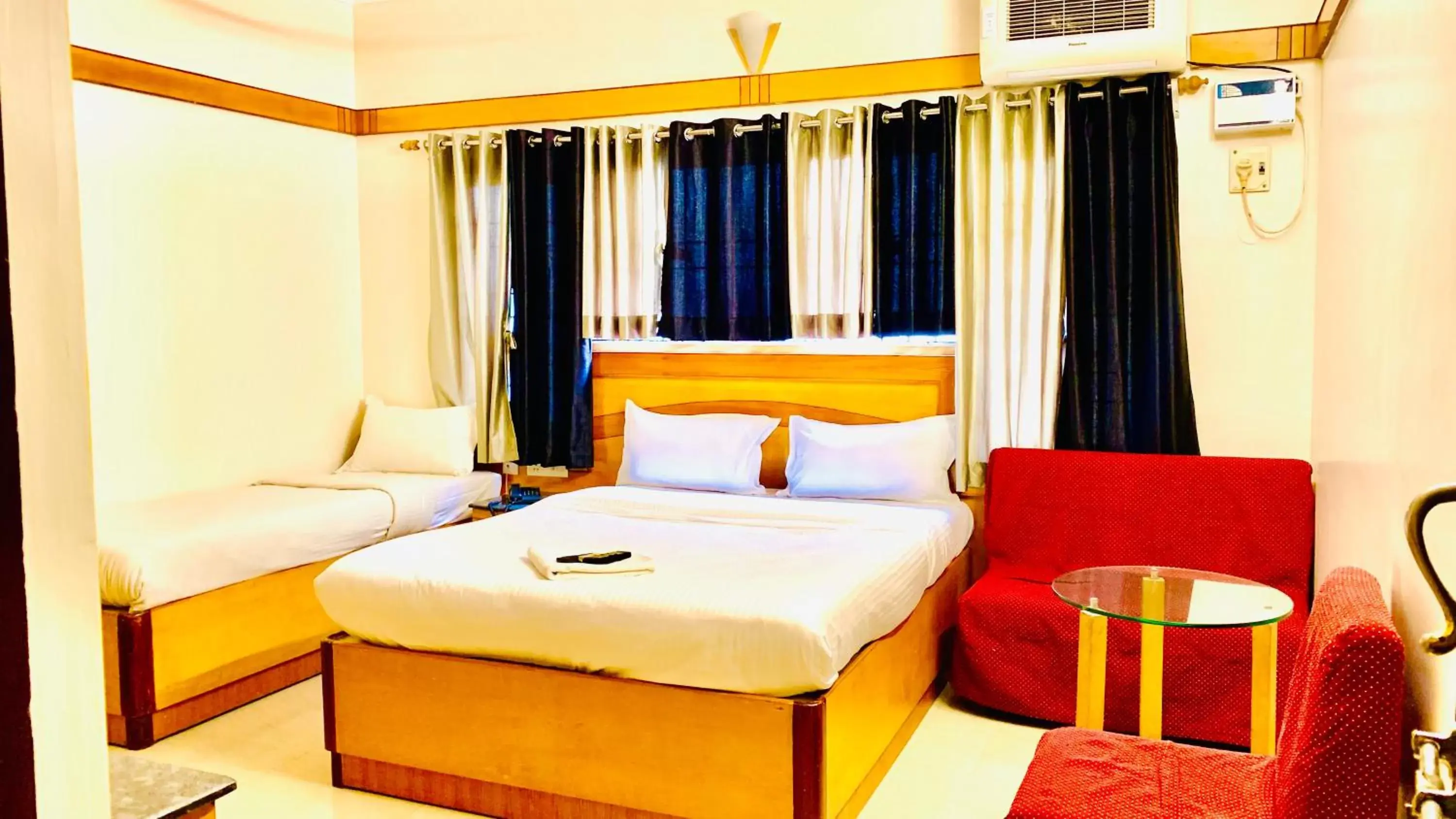 Deluxe Triple Room in Half Moon Palace Chennai Deluxe Triple Room in Half Moon Palace Chennai
