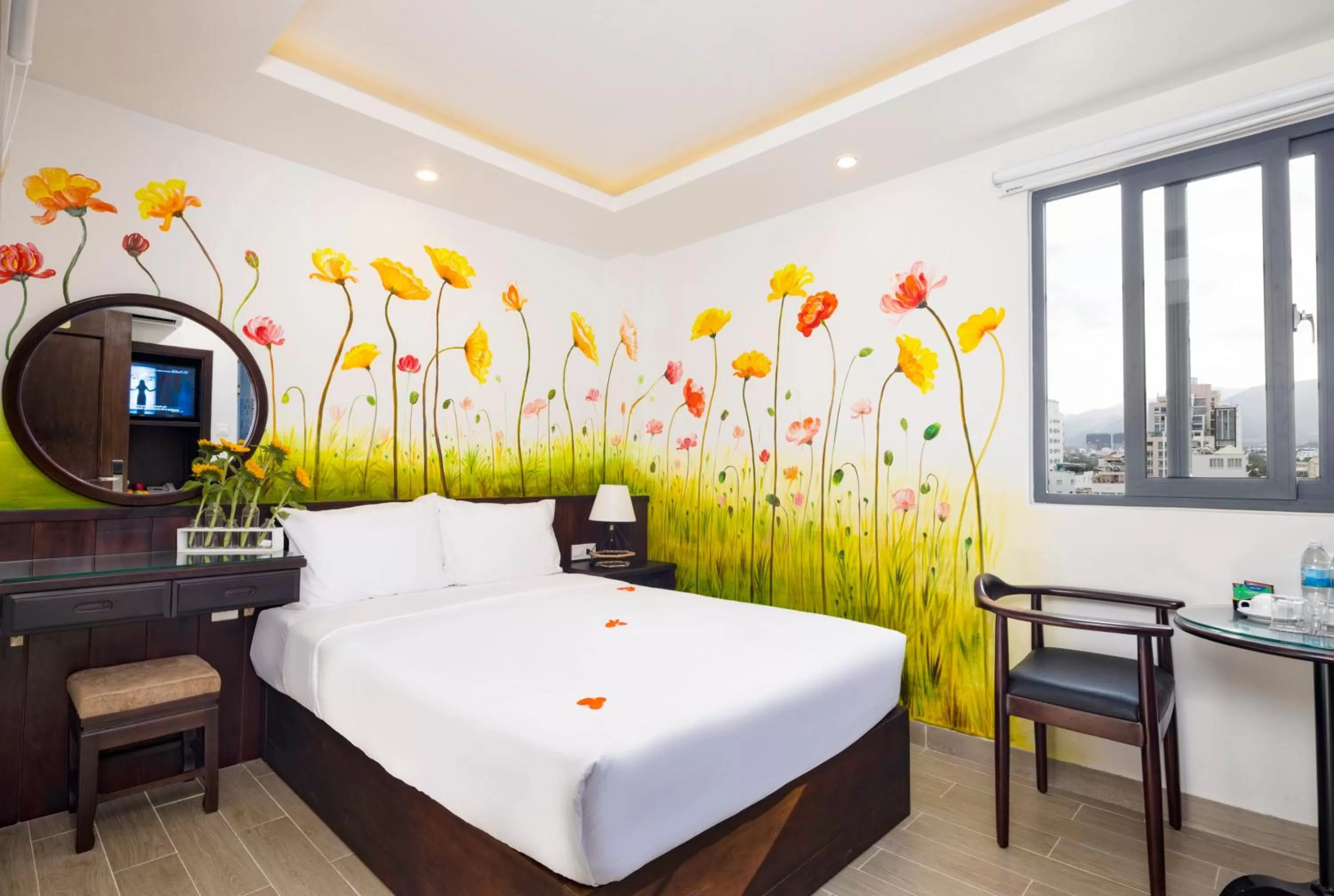 Bed in Azura Gold Hotel & Apartment