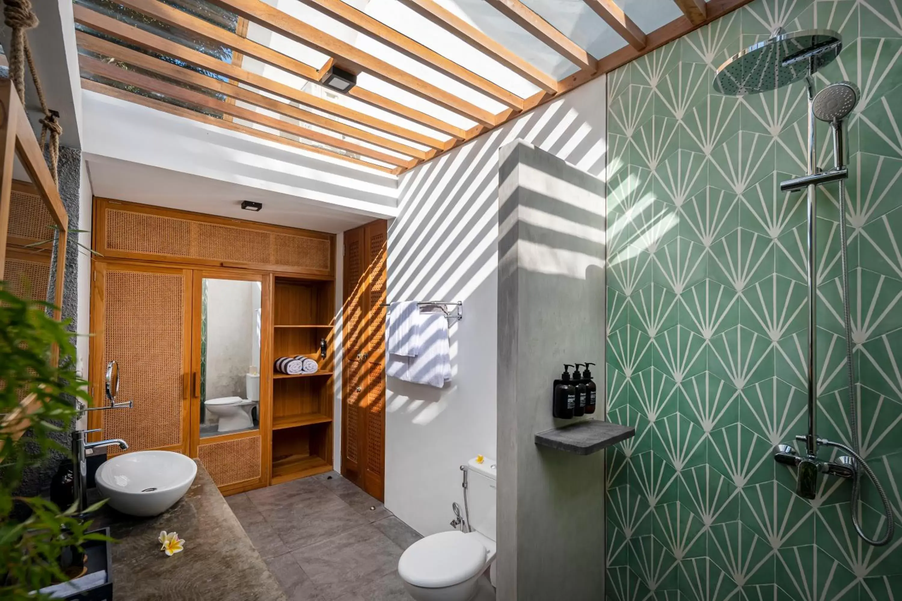 Twin Room with Mountain View in Deep Roots Dive & Yoga Resort Twin Room with Mountain View in Deep Roots Dive & Yoga Resort