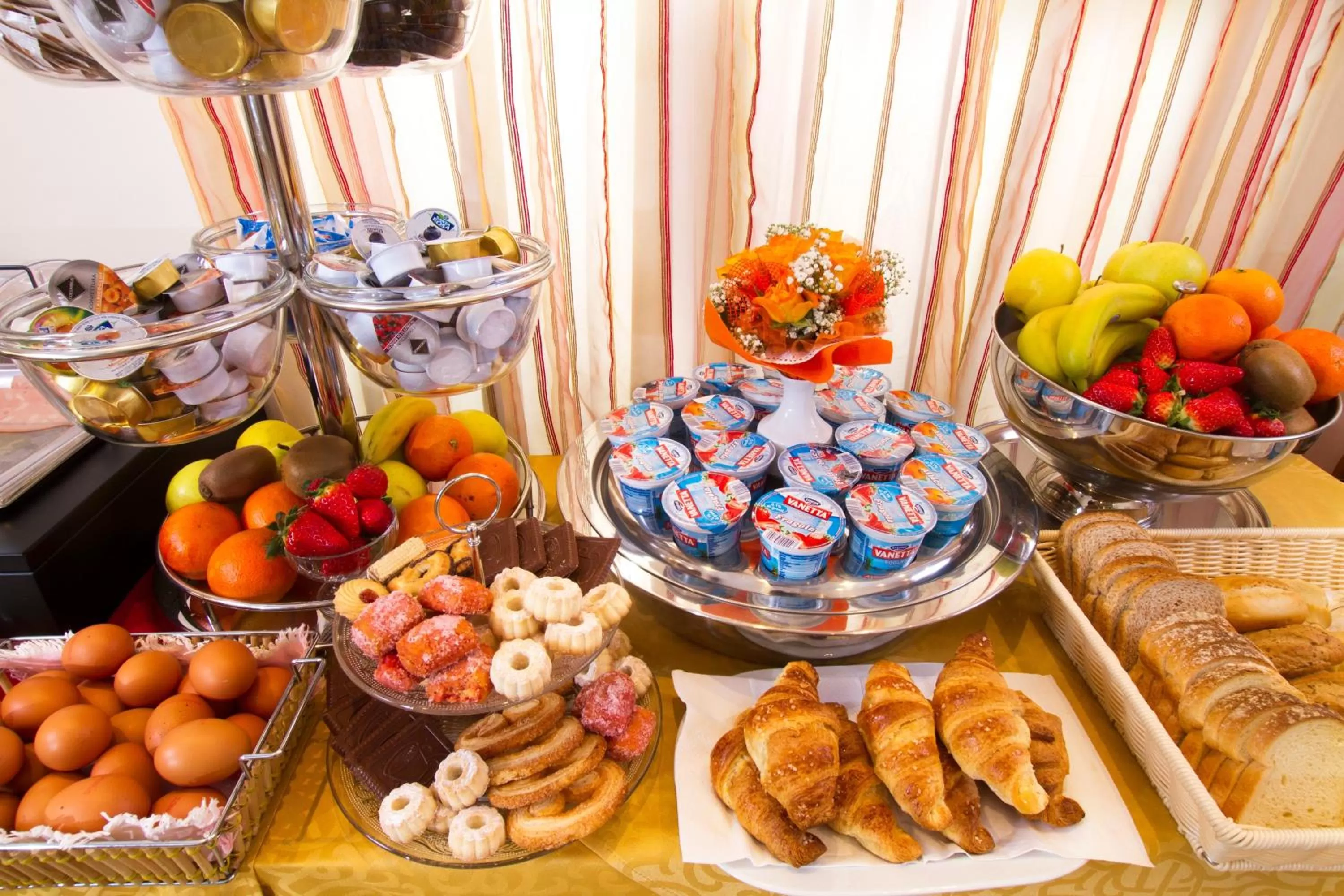 Breakfast in Hotel Garibaldi