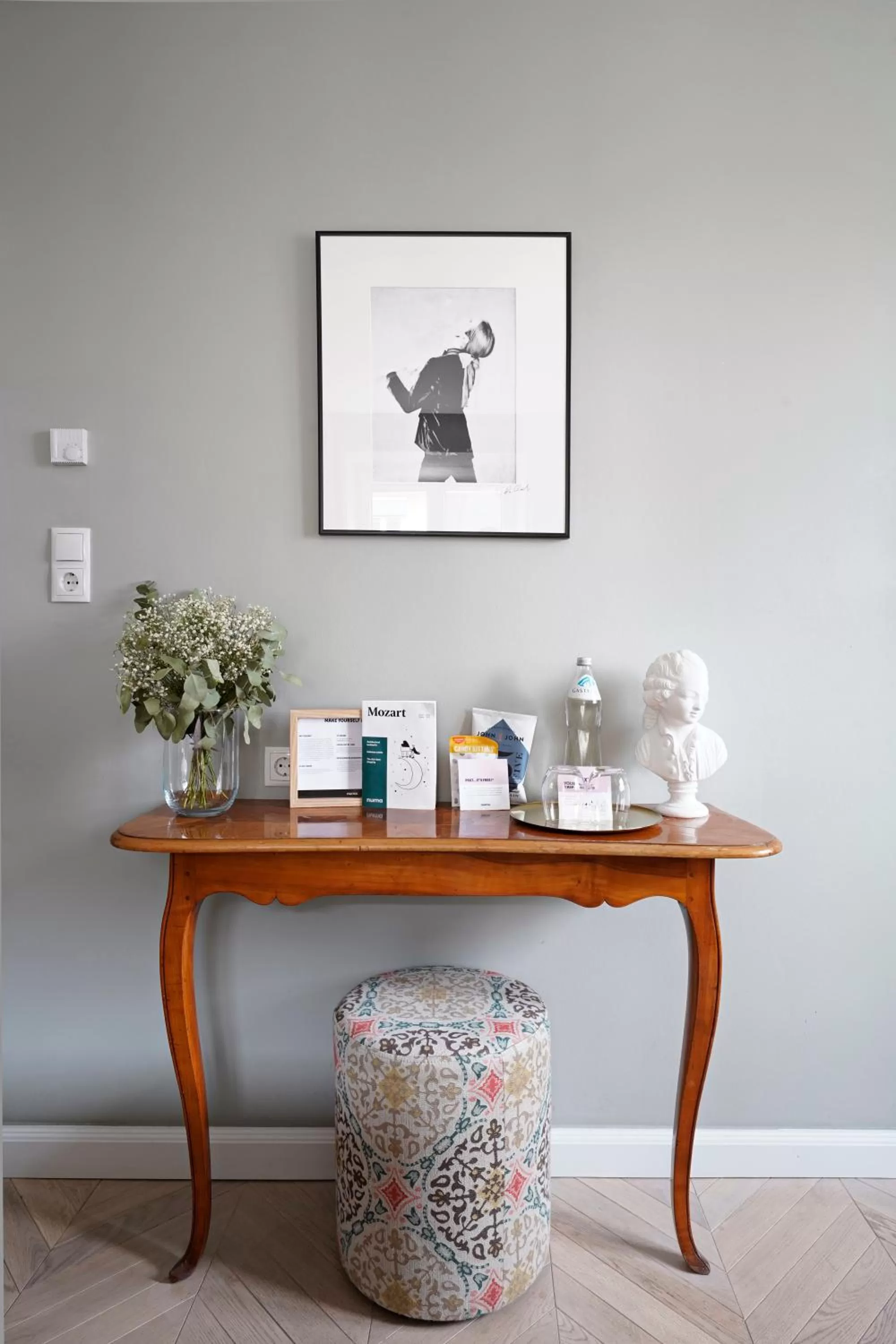 Seating area in numa l Mozart