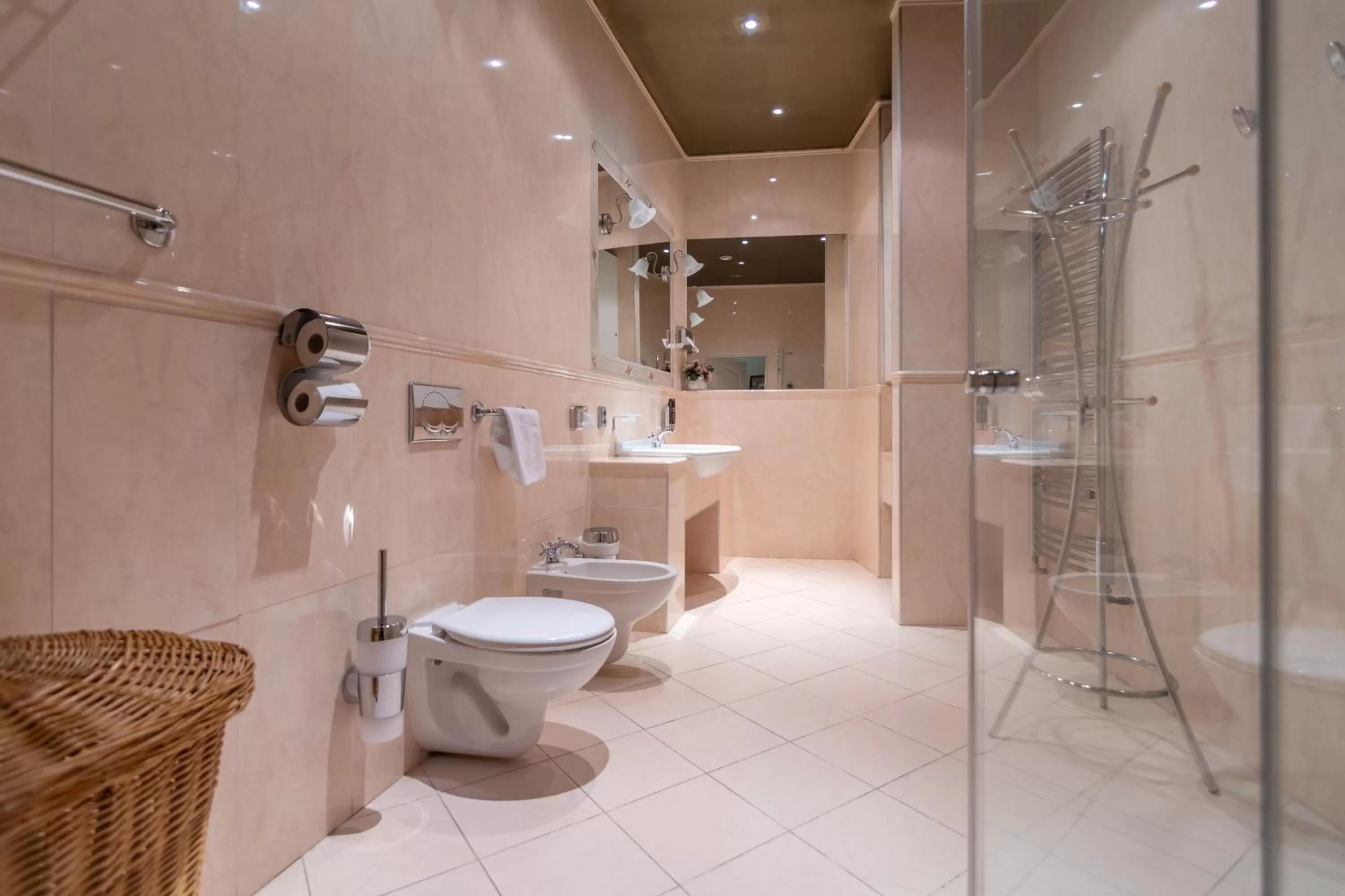 Shower in Residence Seven Angels