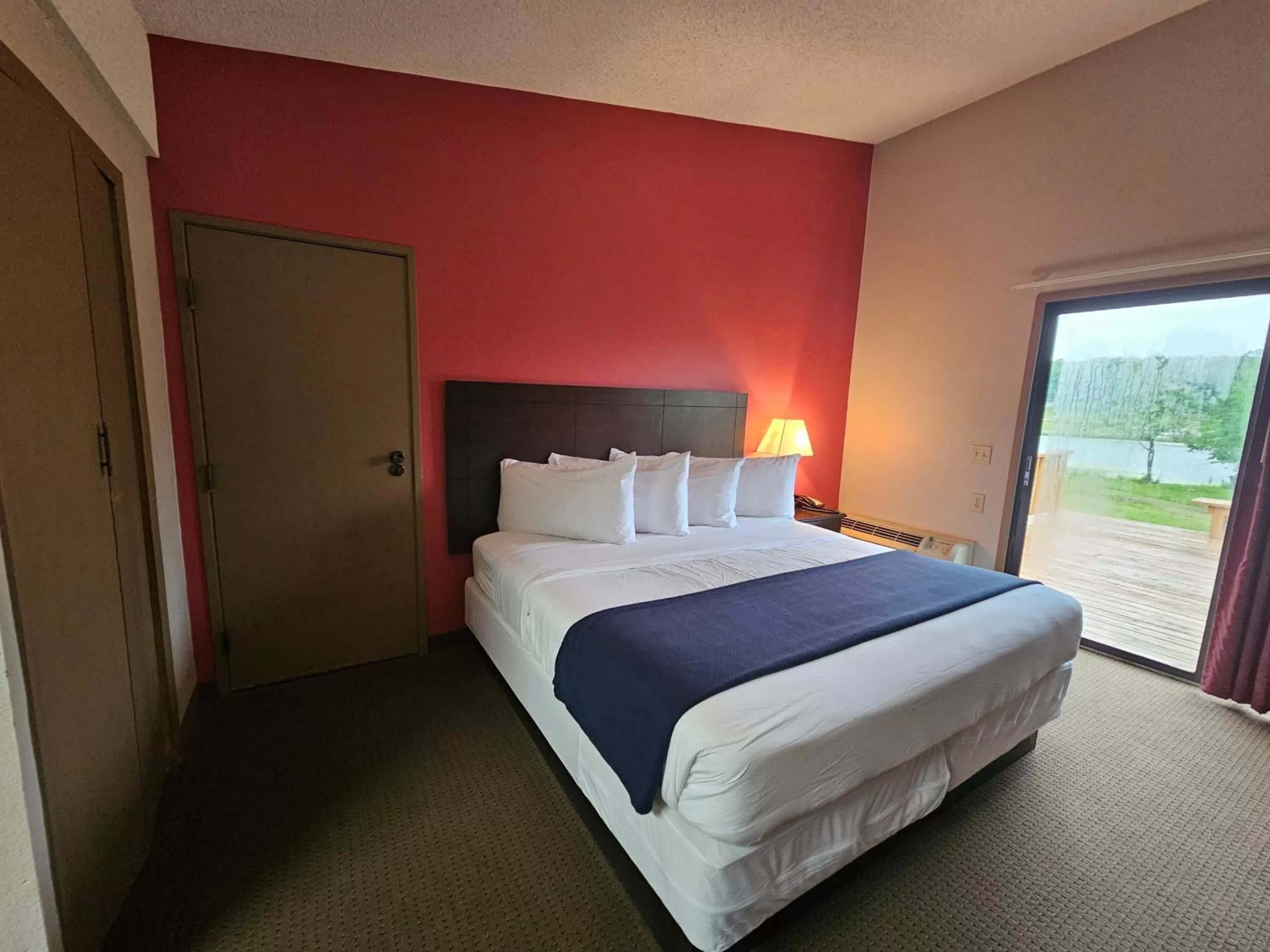 Bedroom, Bed in Lodge at Chalk Hill