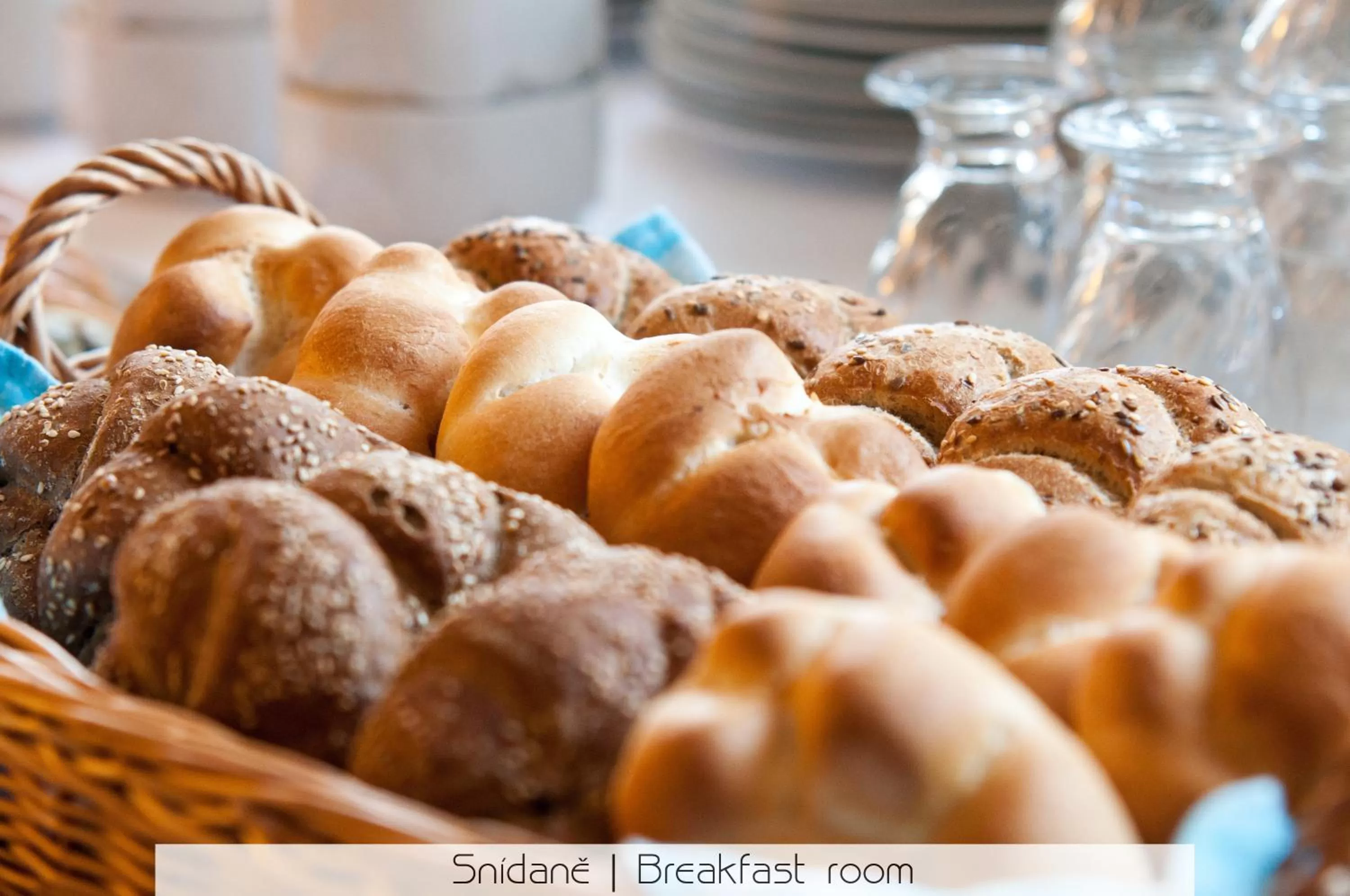 Restaurant/places to eat in Hotel Petr